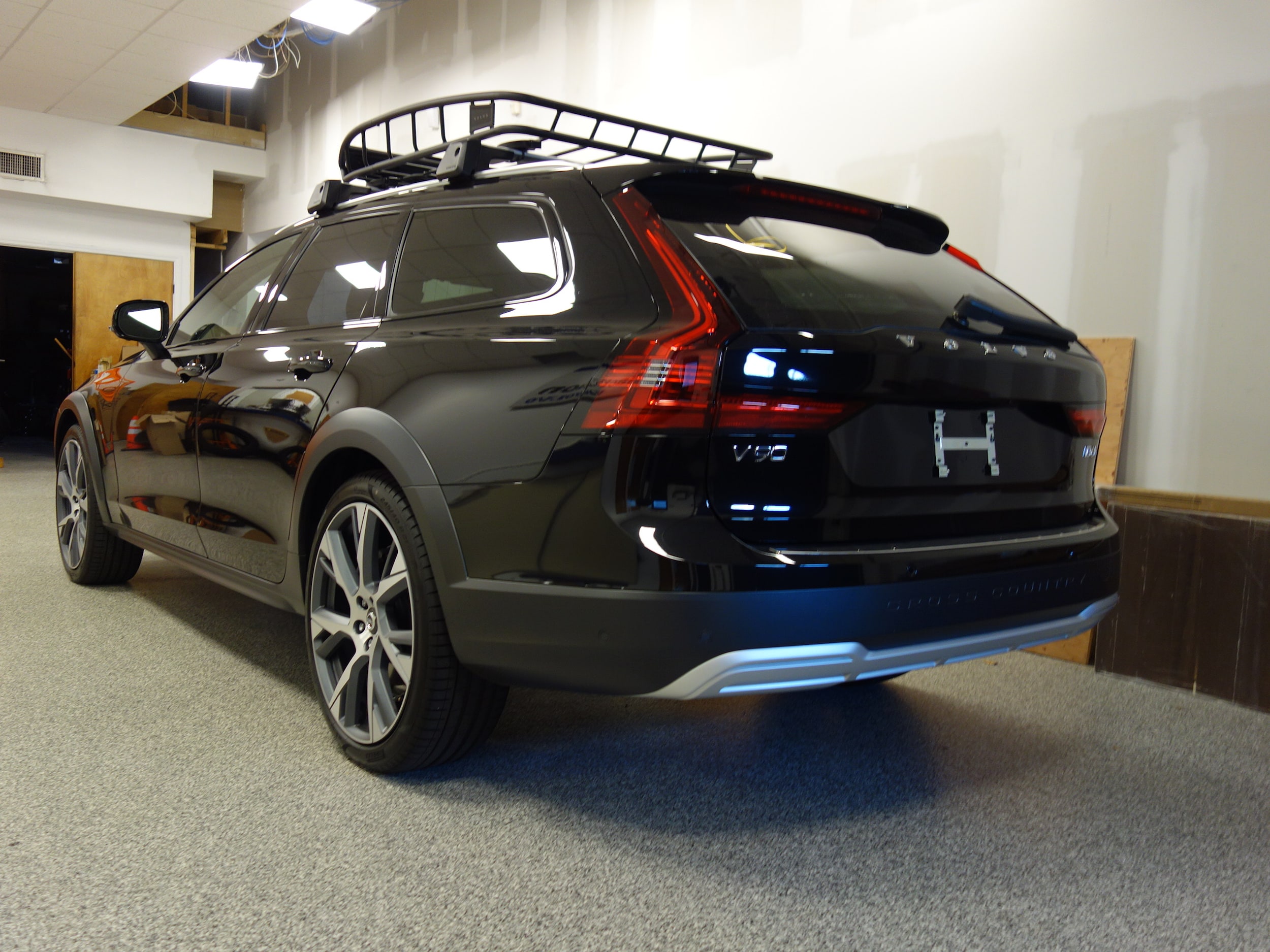 new 2025 Volvo V90 Cross Country car, priced at $68,725