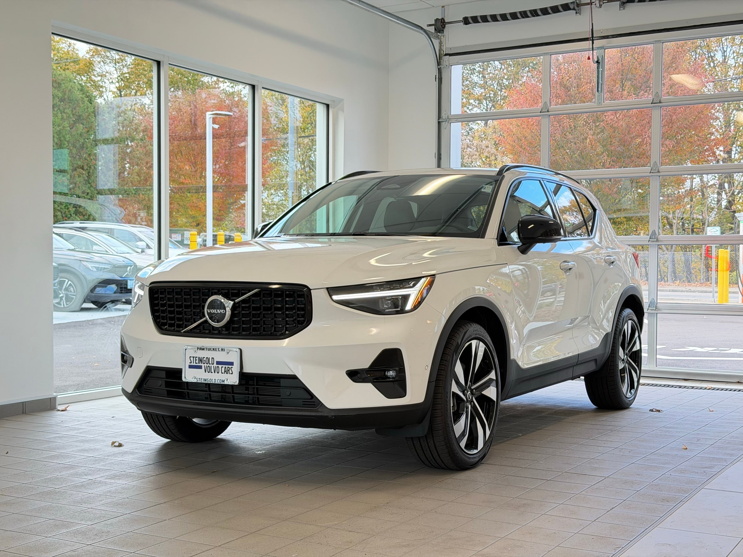 used 2025 Volvo XC40 car, priced at $39,500