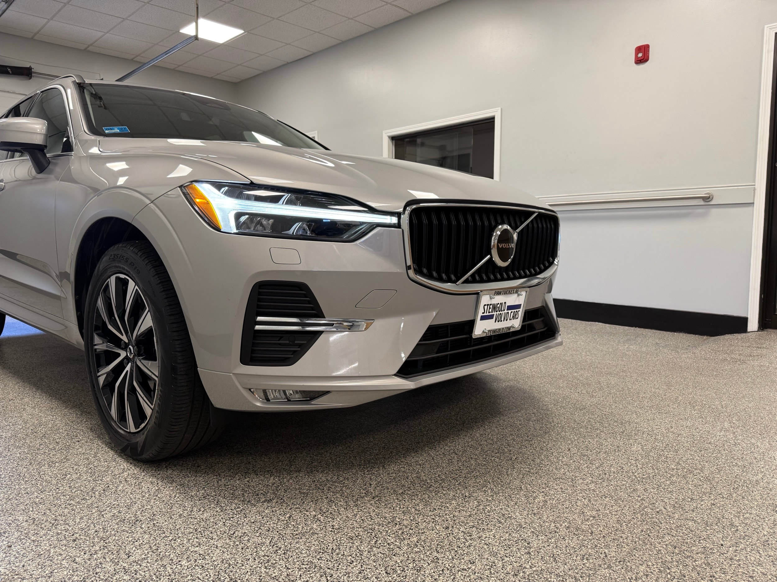used 2023 Volvo XC60 car, priced at $37,500