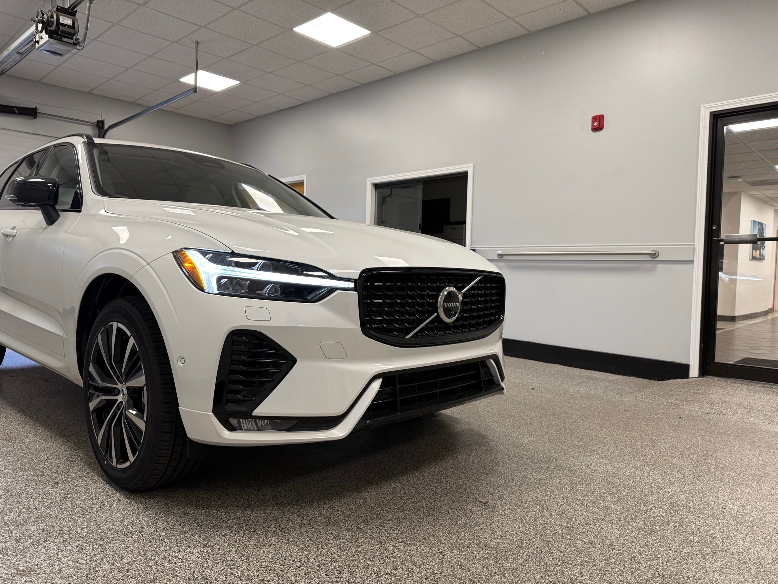 new 2025 Volvo XC60 car, priced at $55,360
