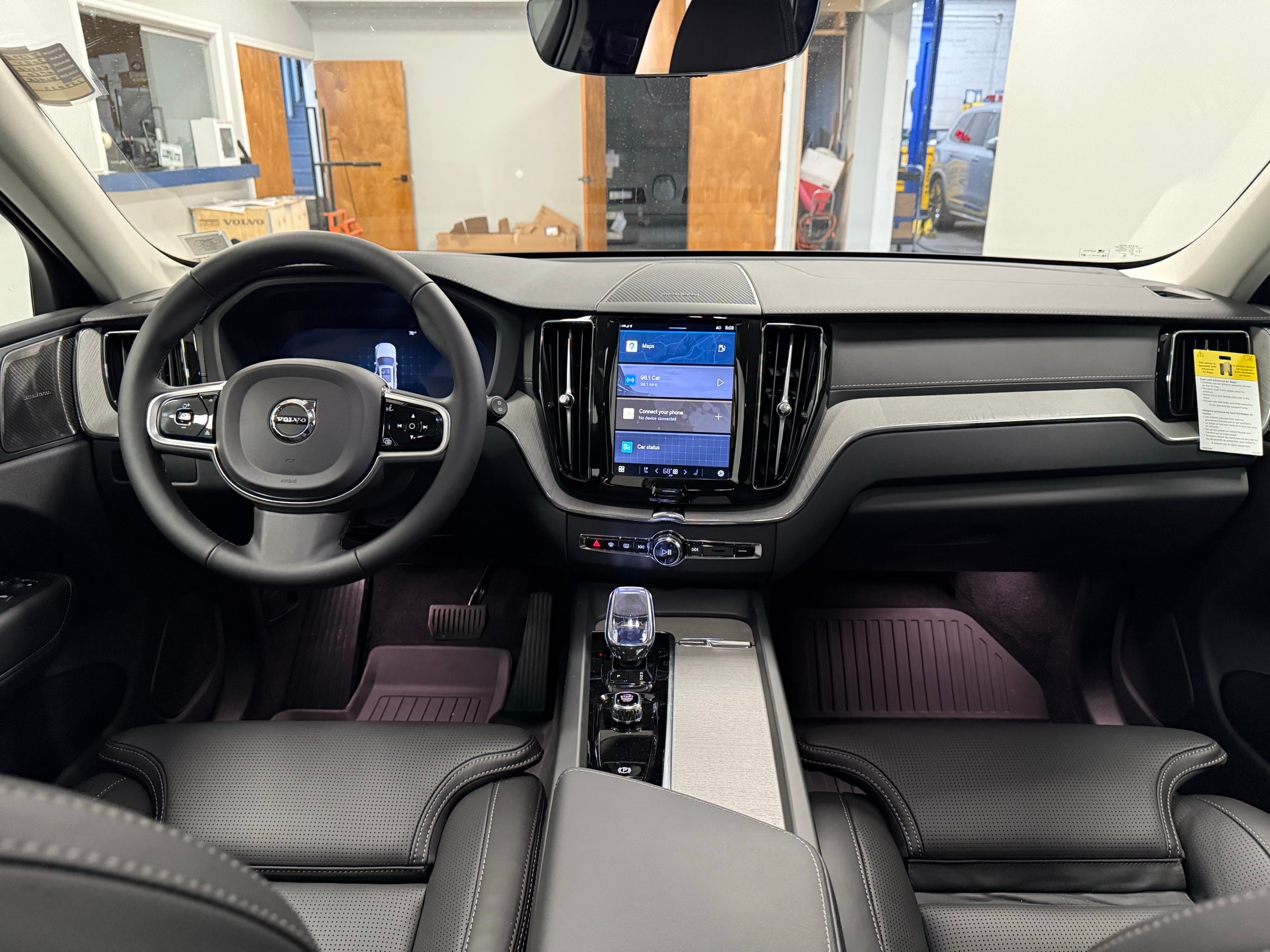 new 2025 Volvo XC60 car, priced at $61,005
