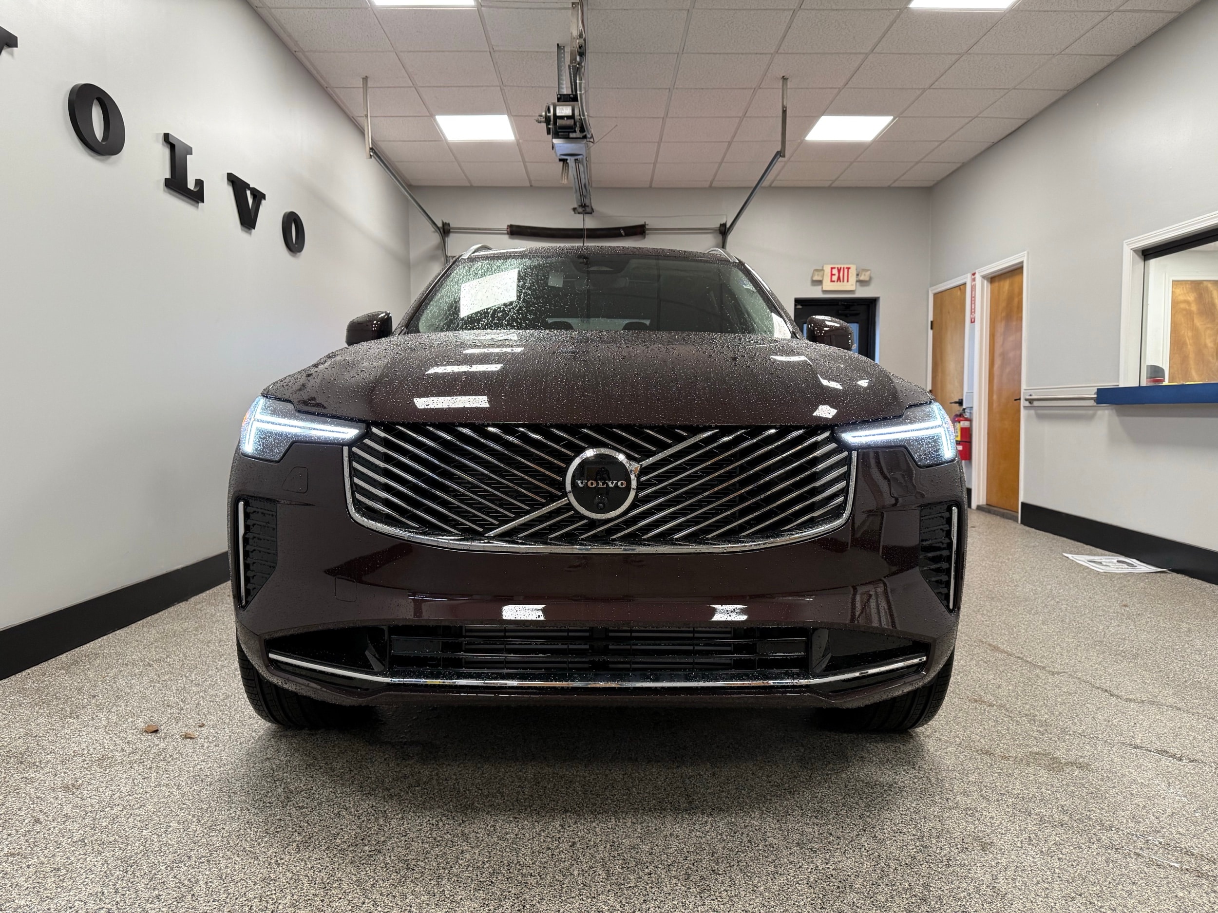 new 2025 Volvo XC90 plug-in hybrid car, priced at $79,195