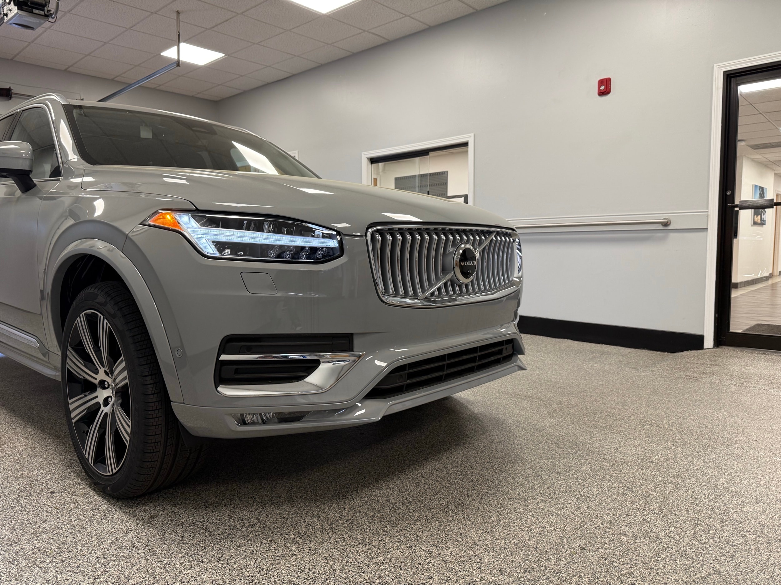 new 2025 Volvo XC90 car, priced at $68,955