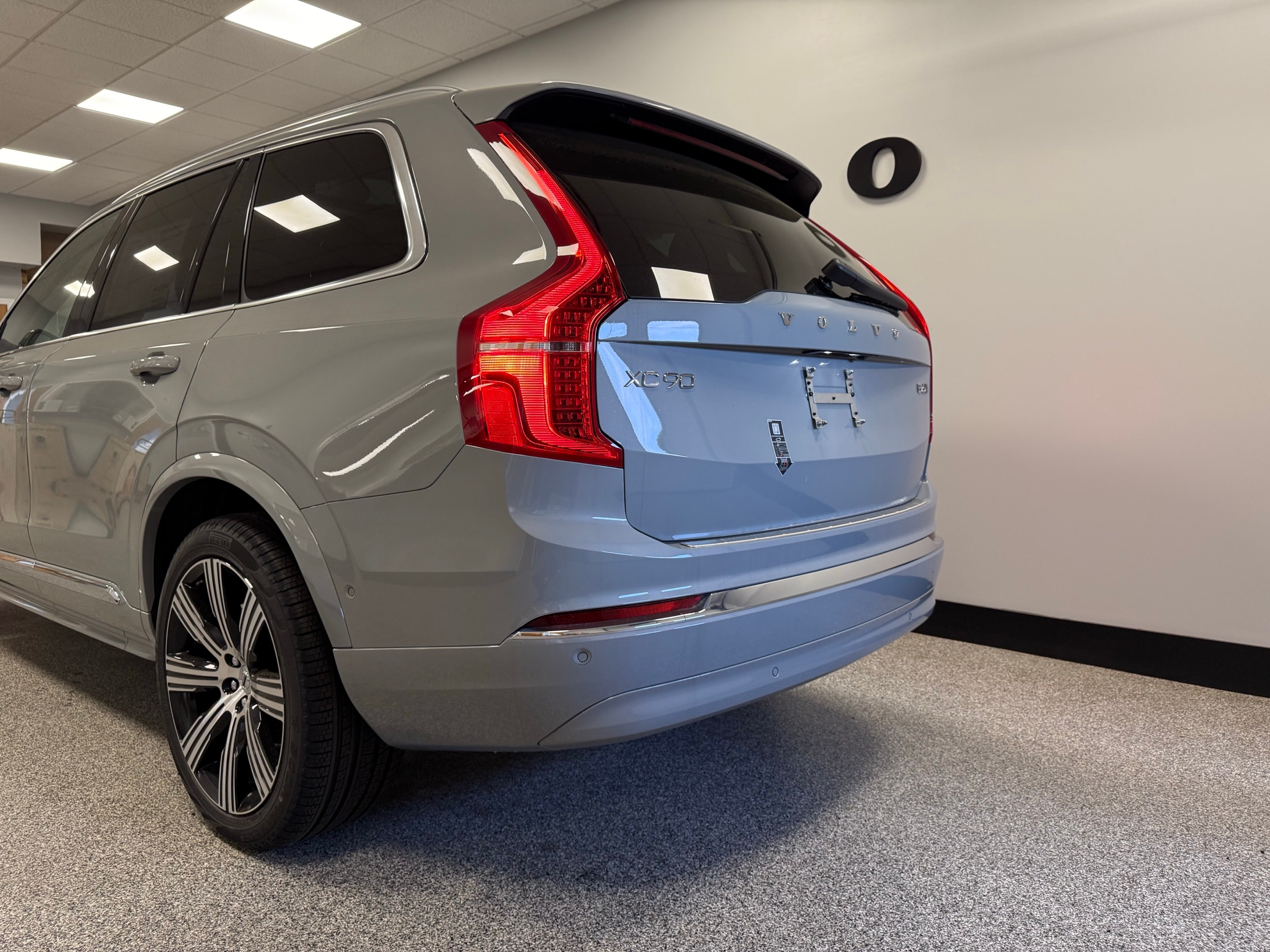 new 2025 Volvo XC90 car, priced at $68,955