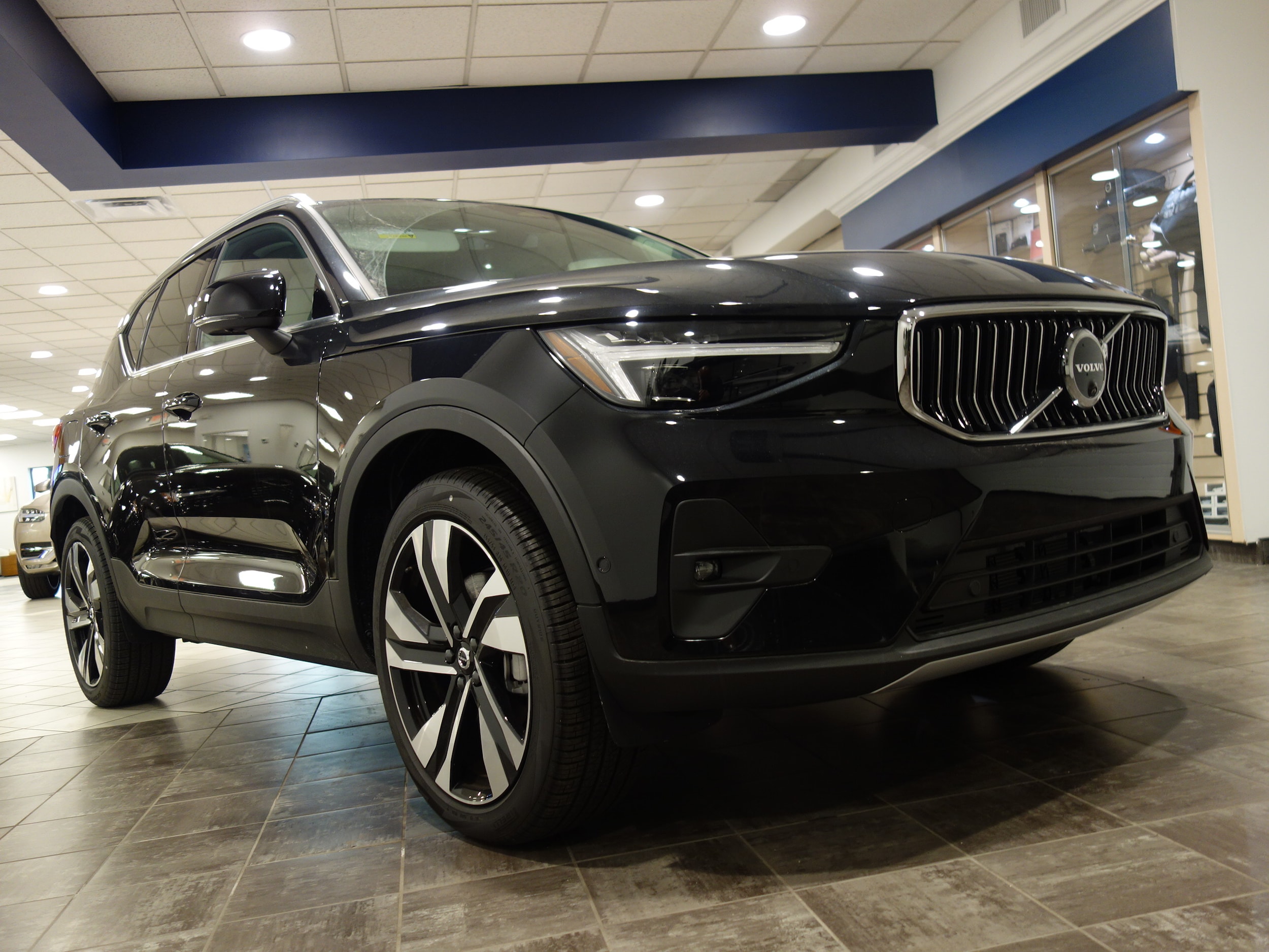 new 2025 Volvo XC40 car, priced at $50,375