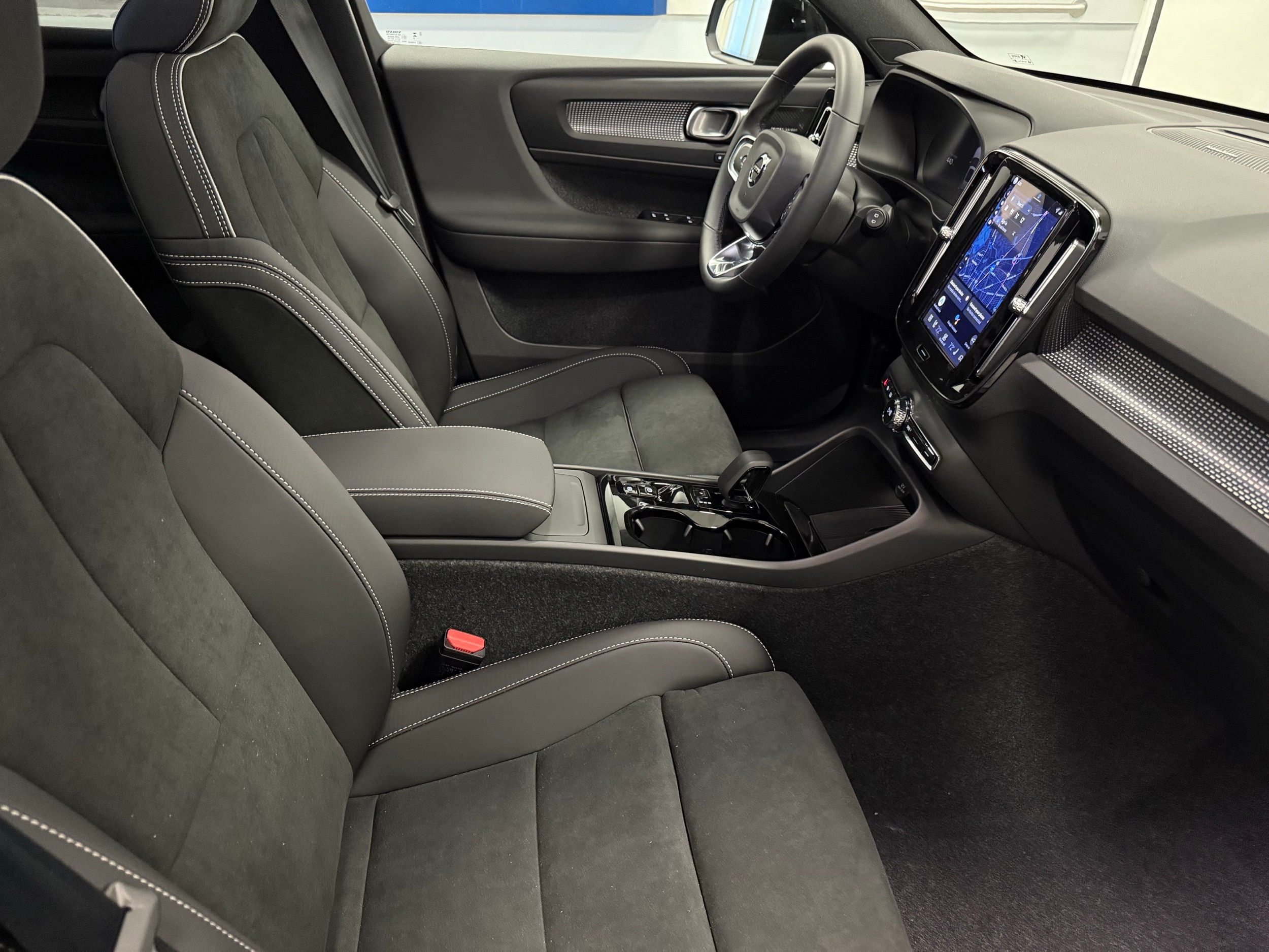 new 2026 Volvo XC40 car, priced at $58,795