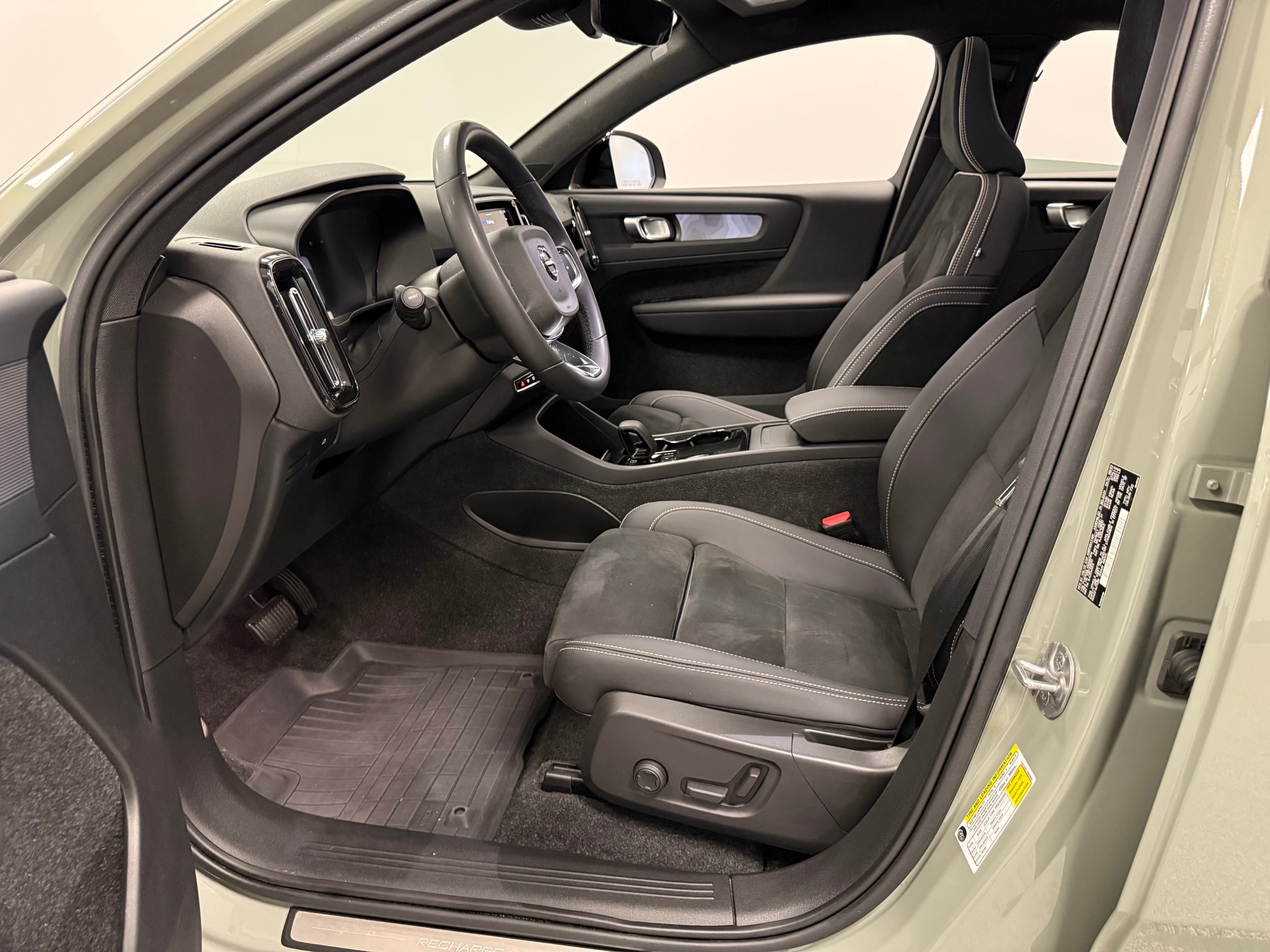 used 2024 Volvo C40 Recharge Pure Electric car, priced at $39,500
