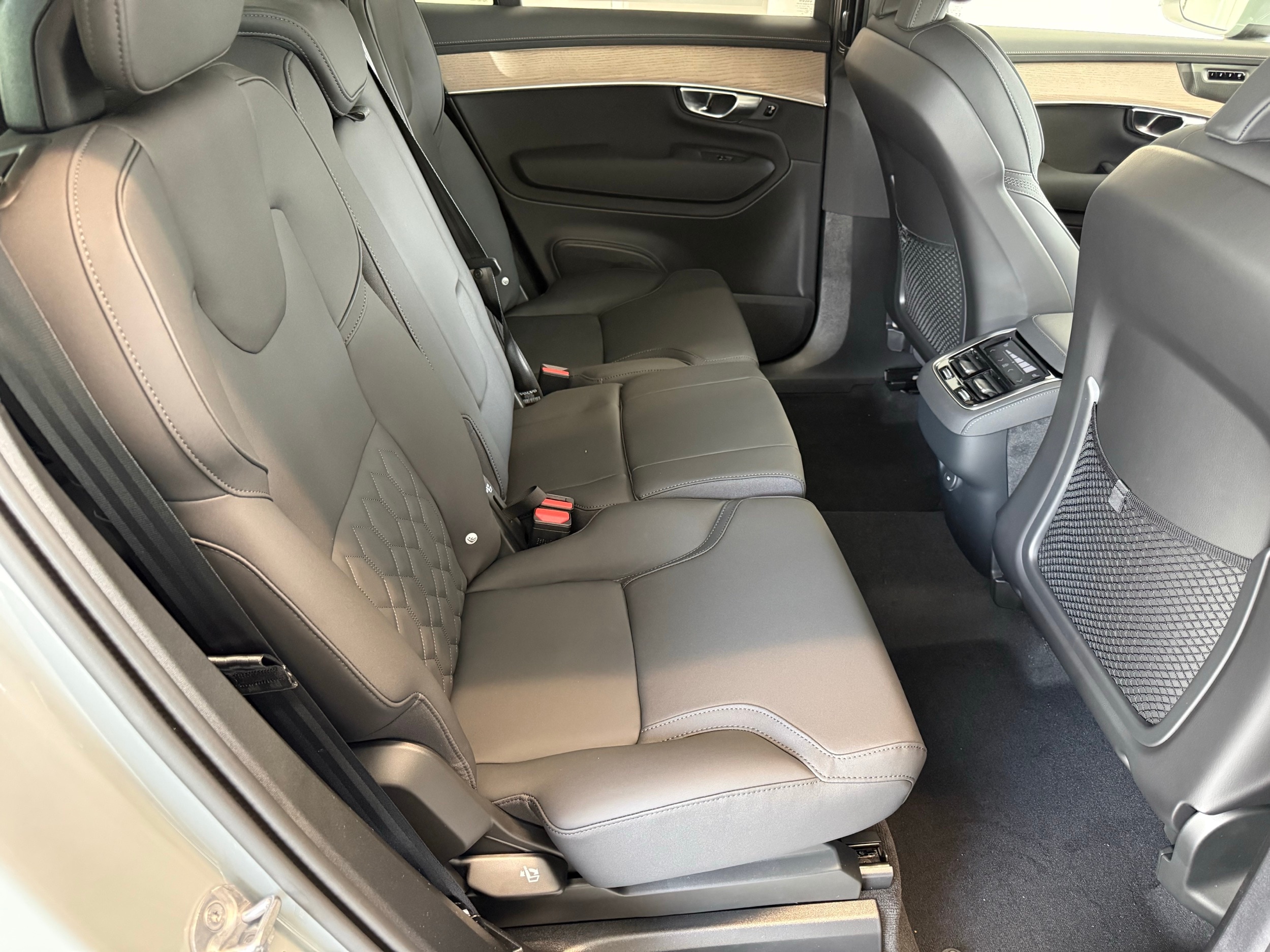 new 2026 Volvo XC90 car, priced at $71,825