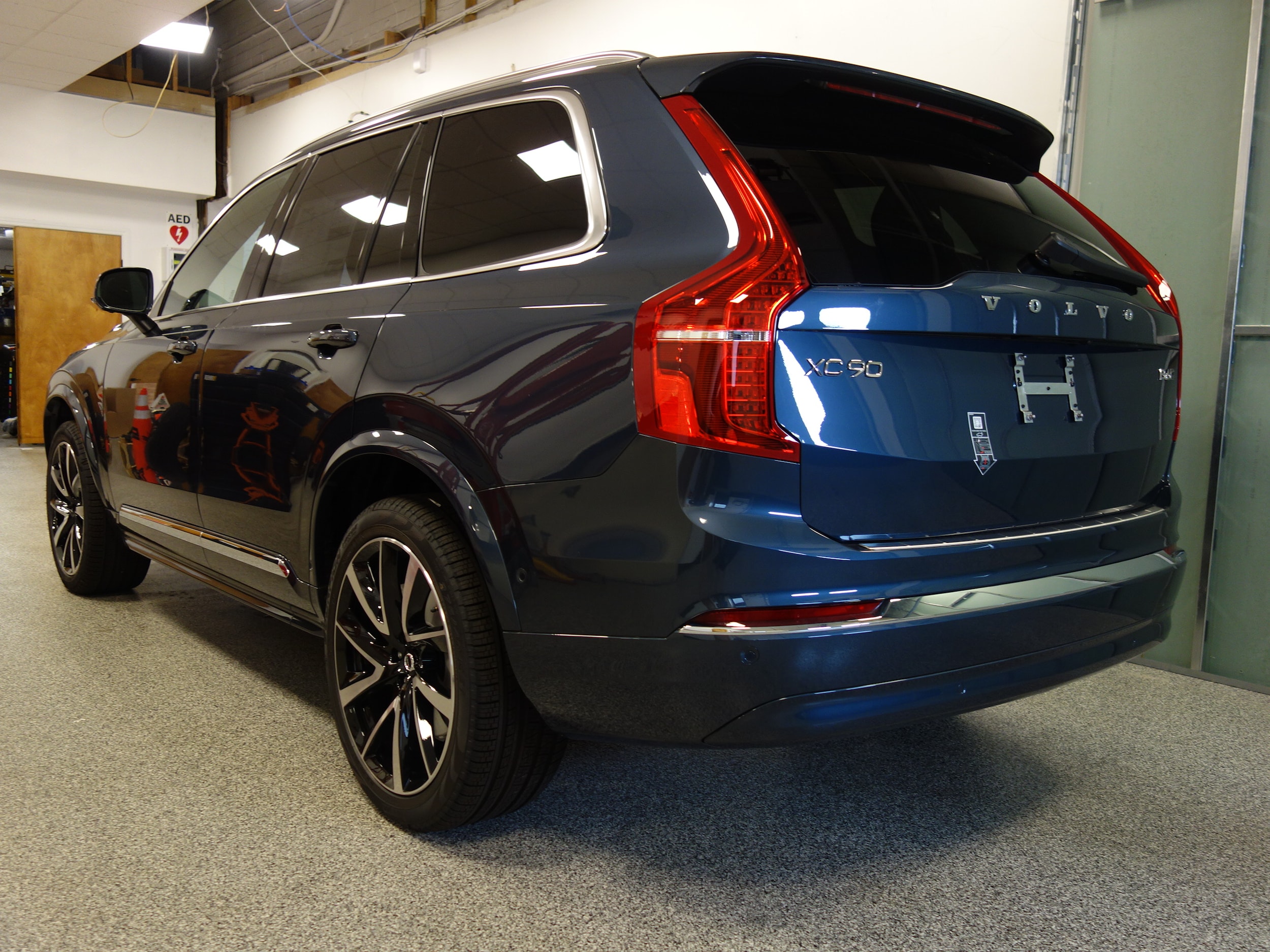 new 2025 Volvo XC90 car, priced at $69,450