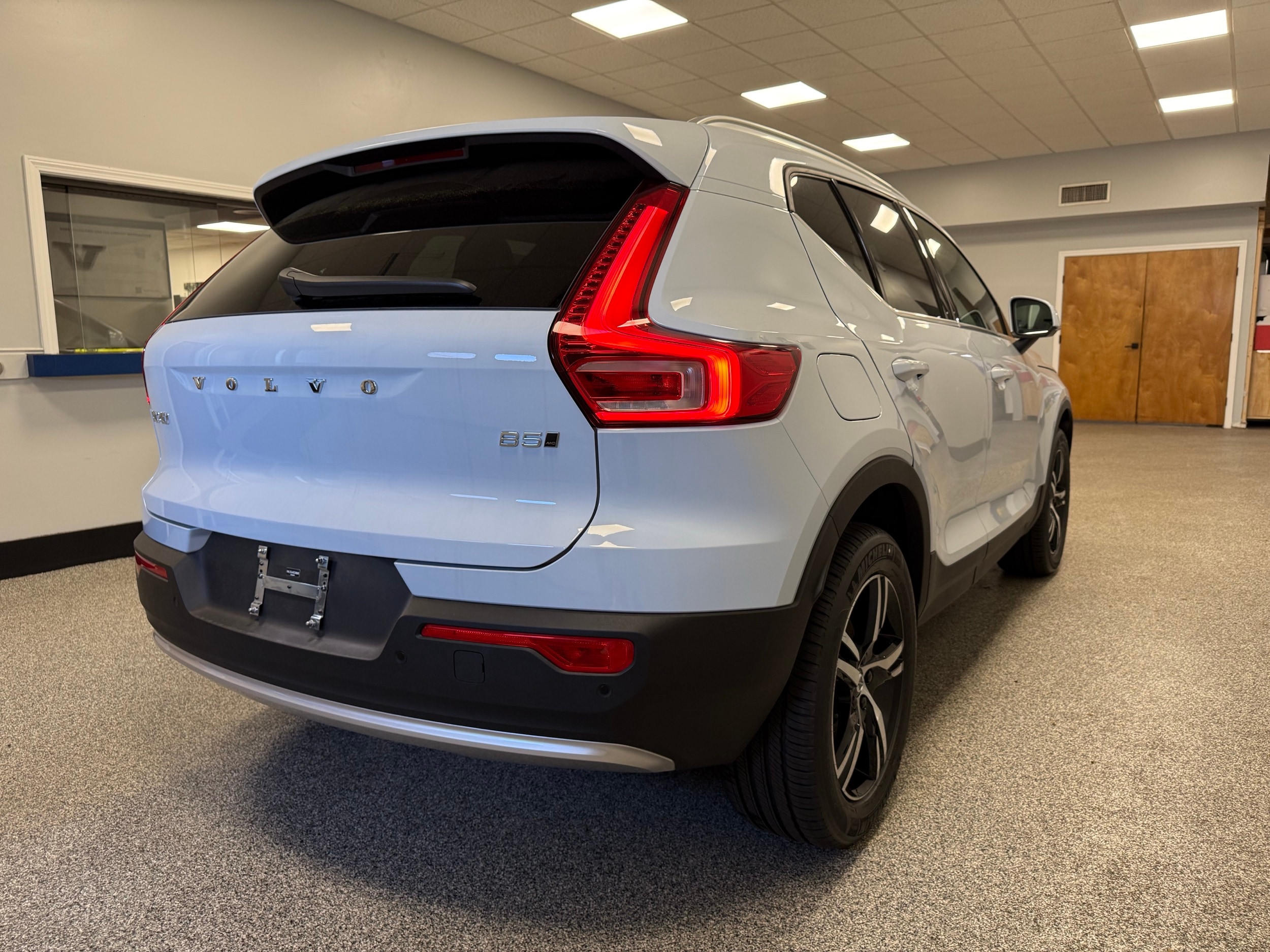 new 2025 Volvo XC40 car, priced at $44,595
