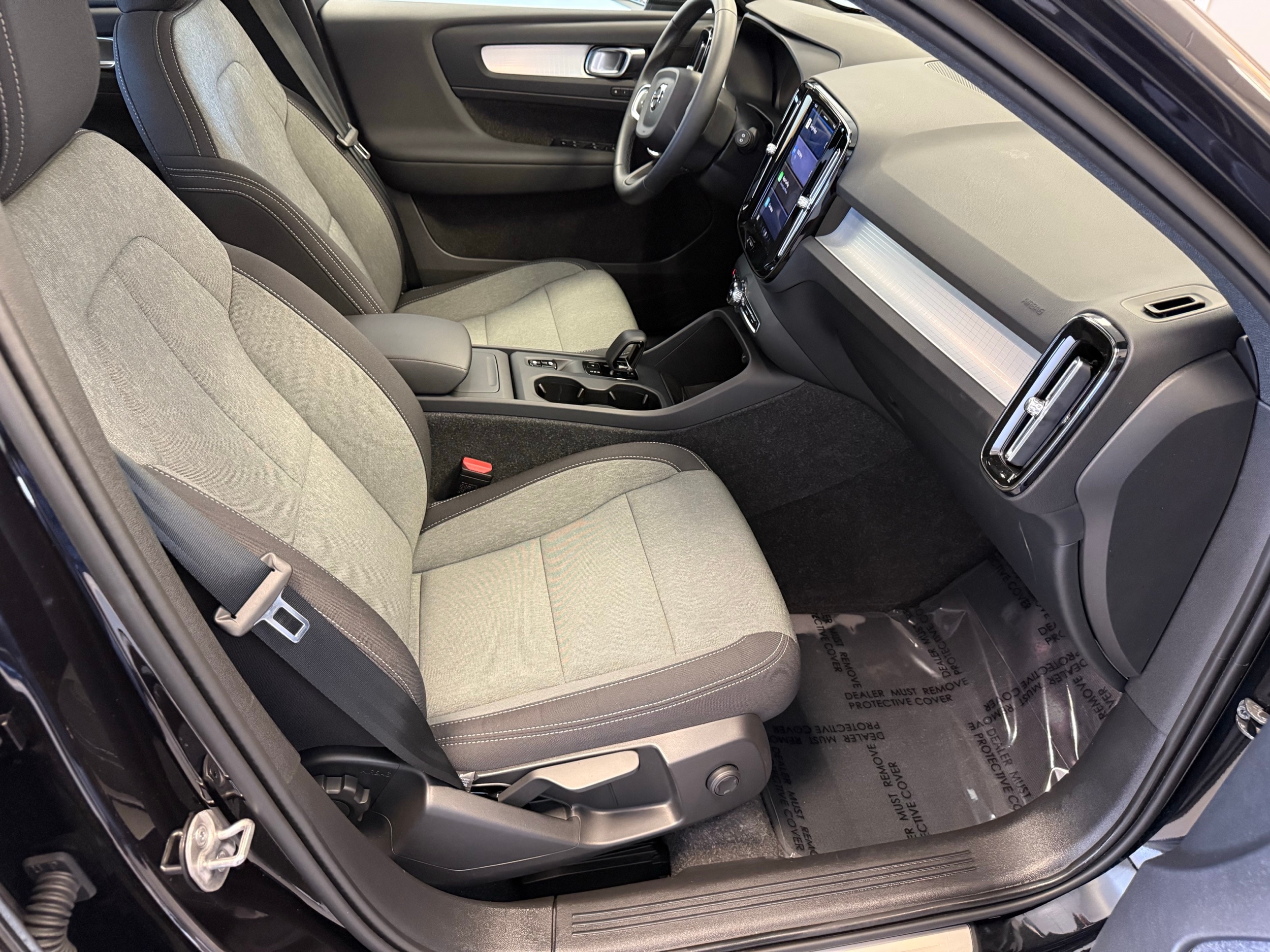 used 2025 Volvo XC40 car, priced at $39,500