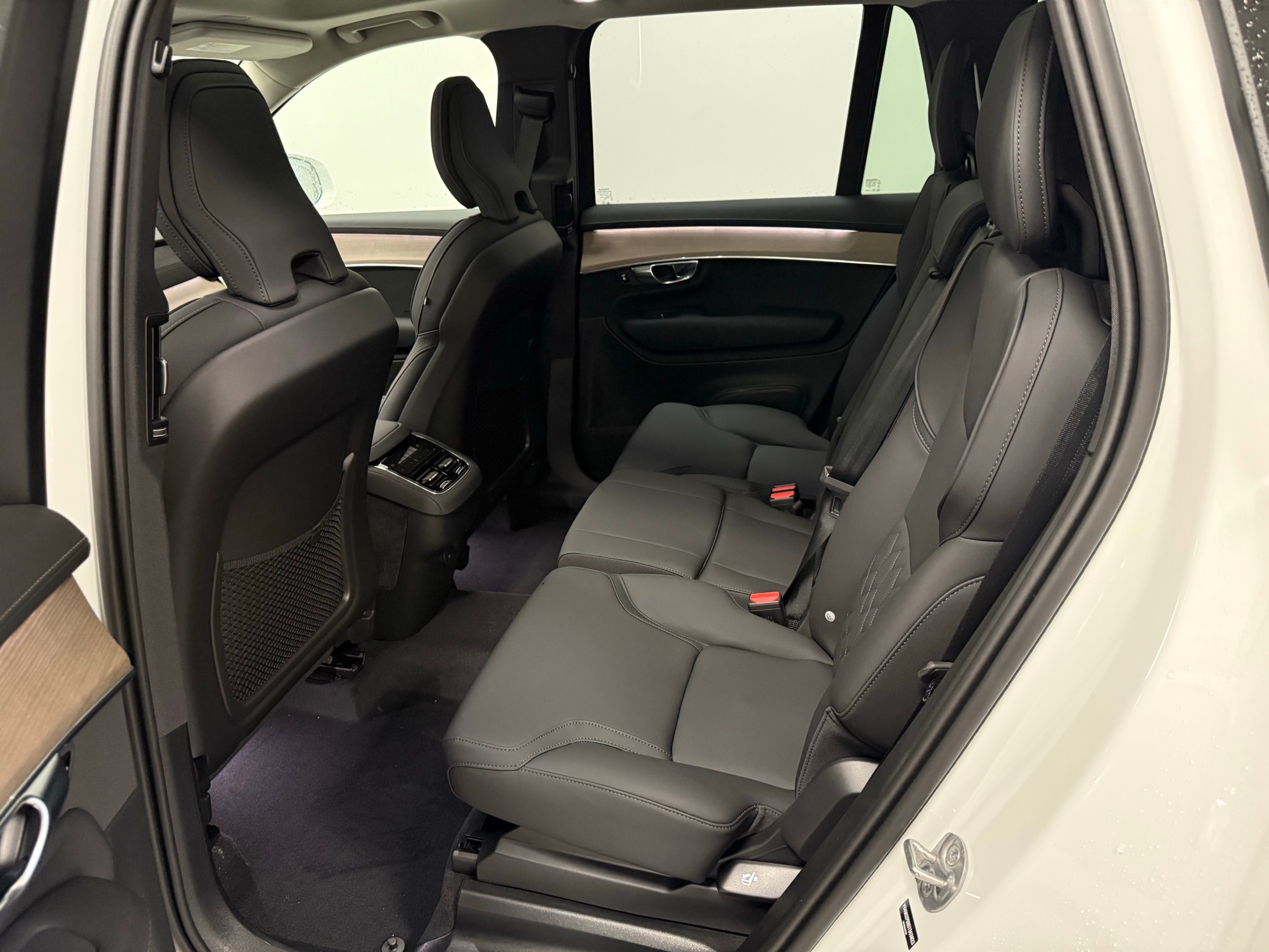 new 2025 Volvo XC90 car, priced at $69,155