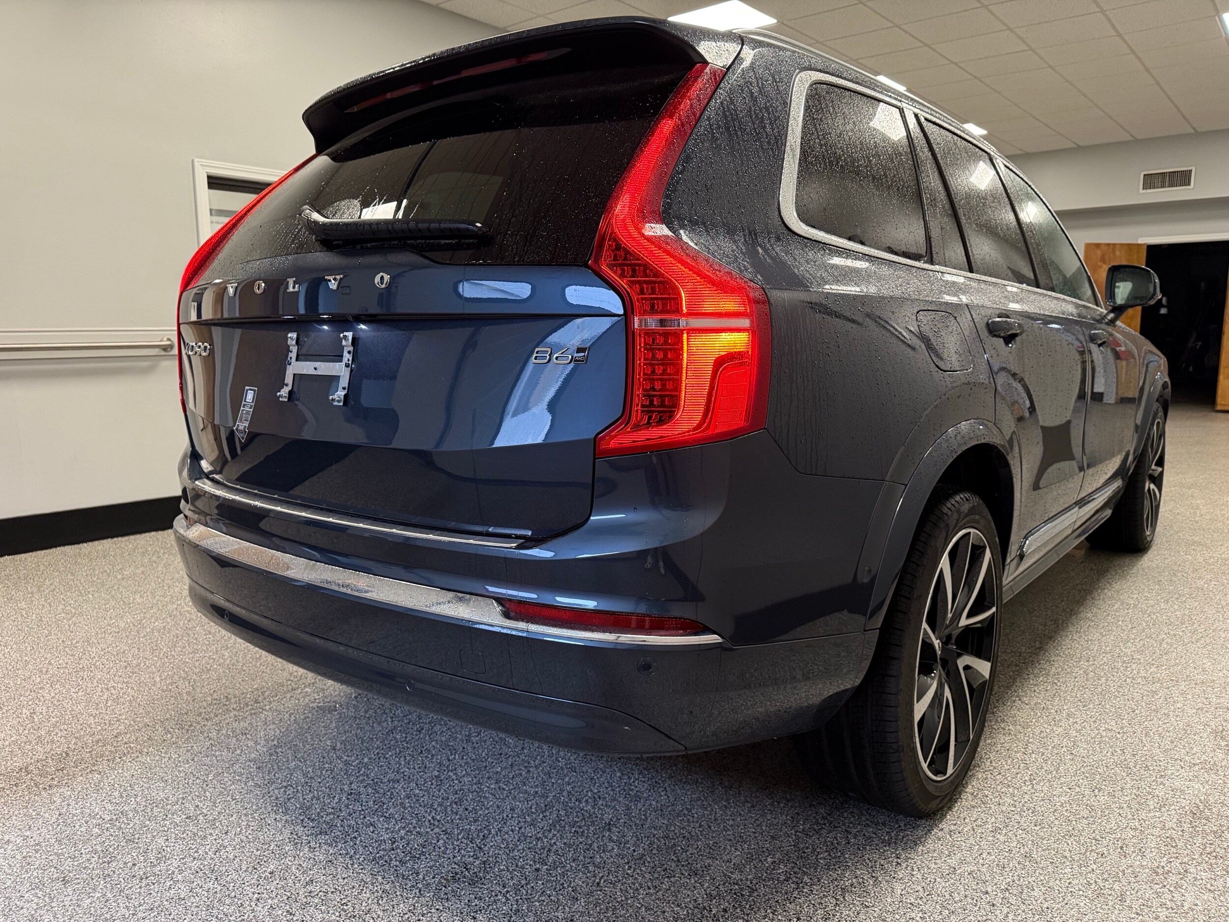 new 2025 Volvo XC90 car, priced at $69,450