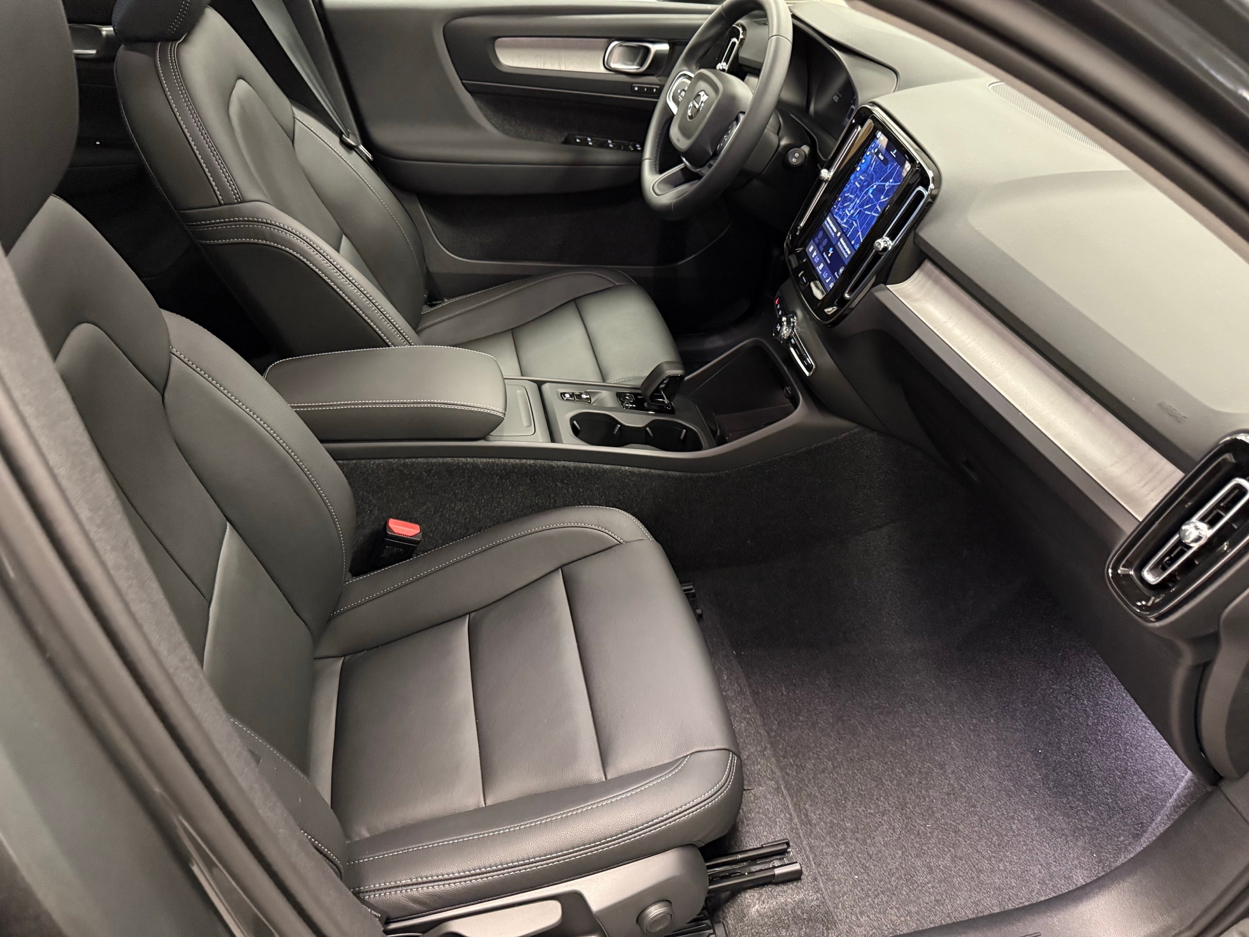 new 2026 Volvo XC40 car, priced at $47,200