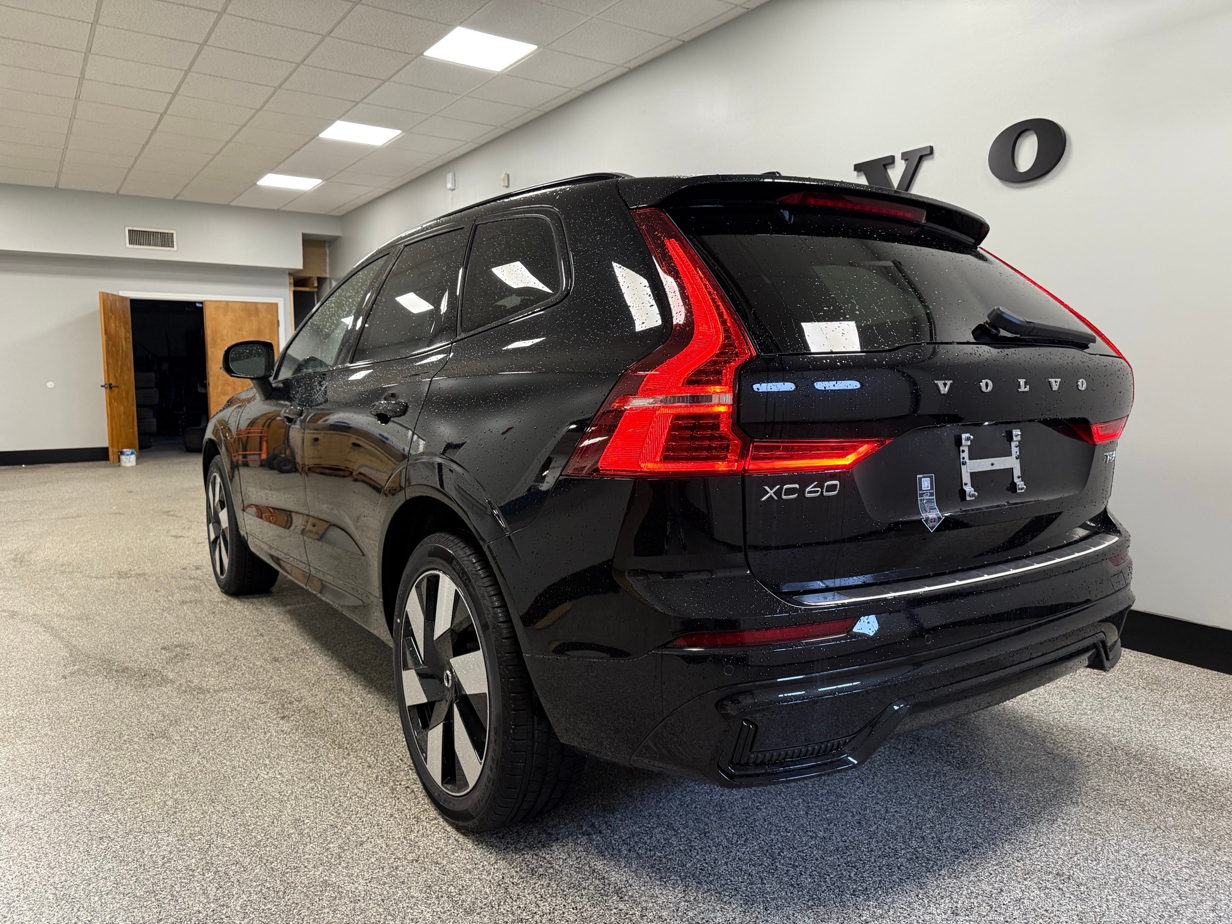 new 2025 Volvo XC60 plug-in hybrid car, priced at $66,235