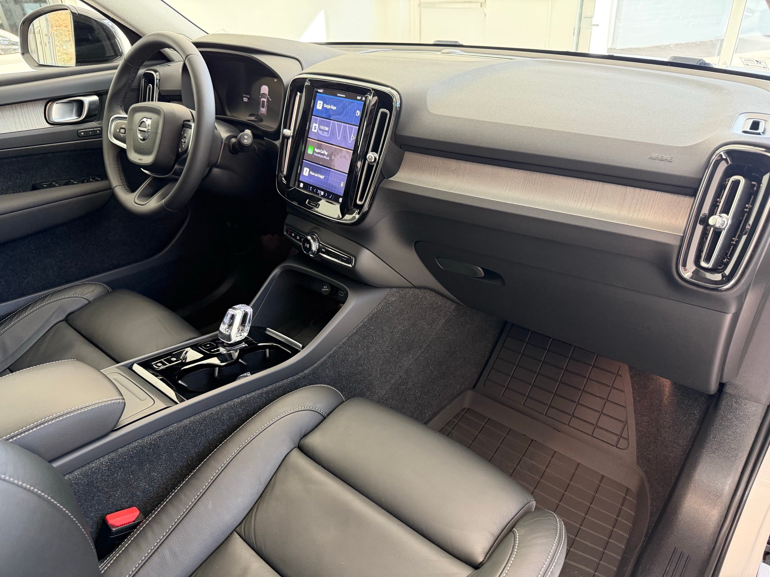 used 2023 Volvo XC40 car, priced at $30,500