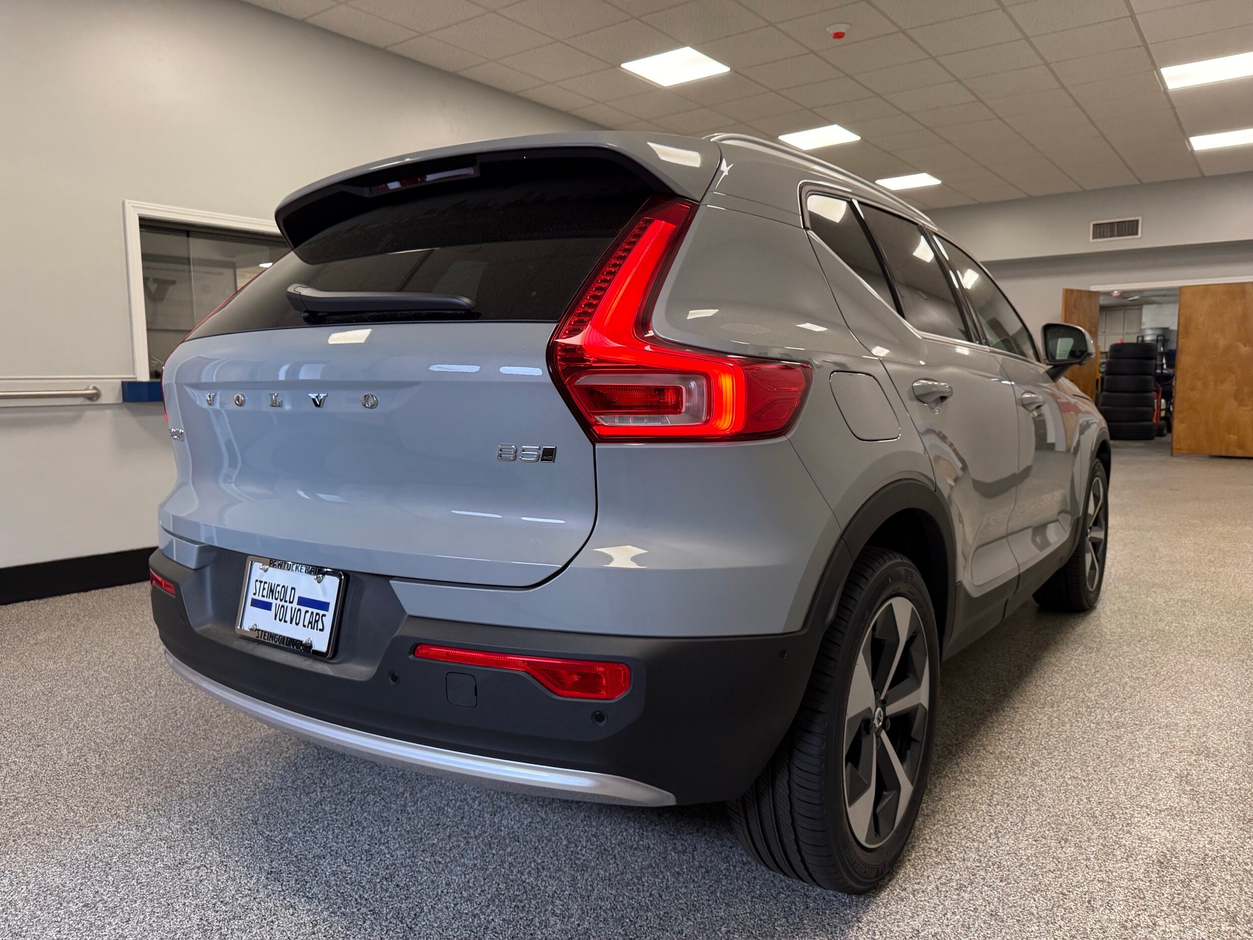 new 2025 Volvo XC40 car, priced at $48,335
