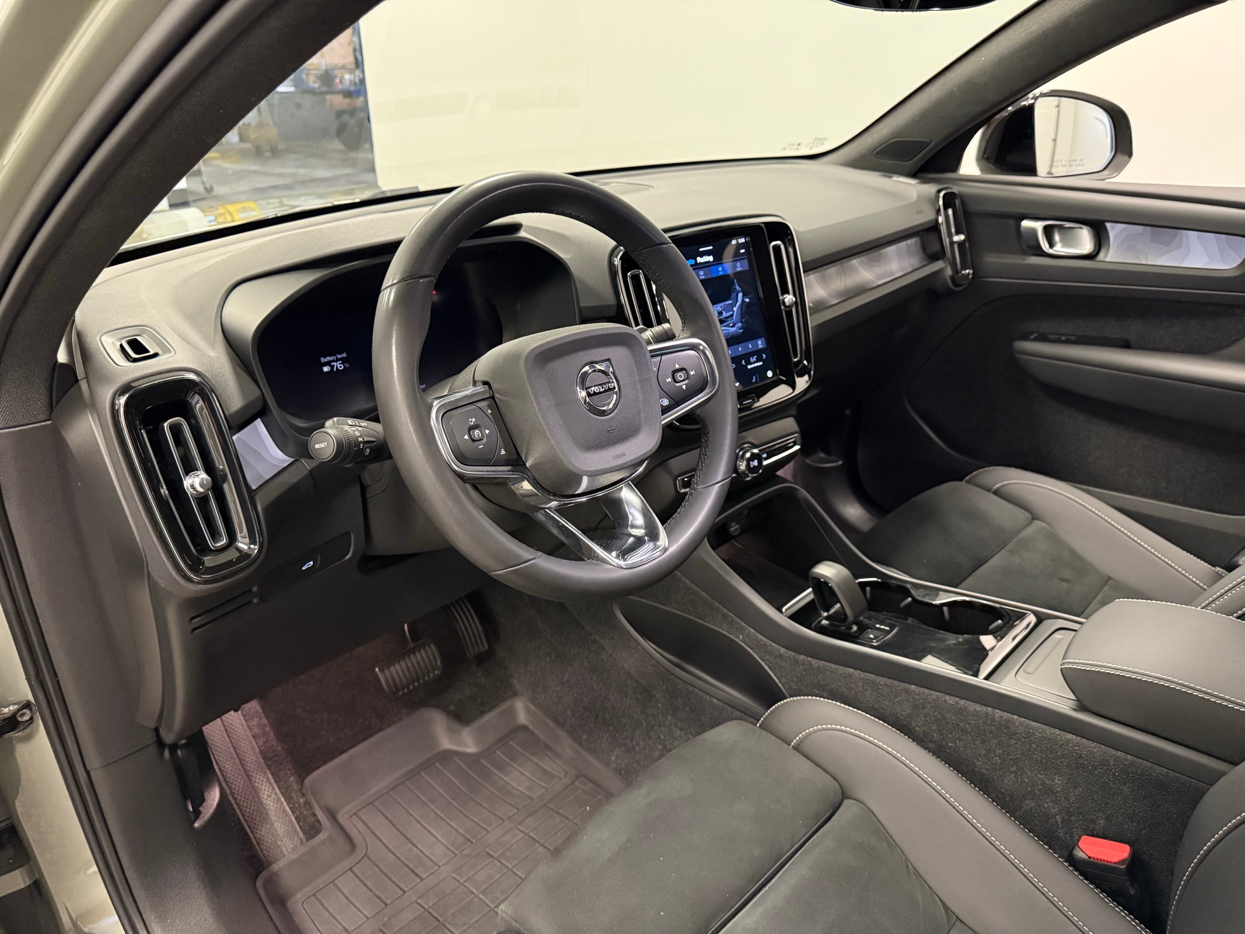 used 2024 Volvo C40 Recharge Pure Electric car, priced at $39,500