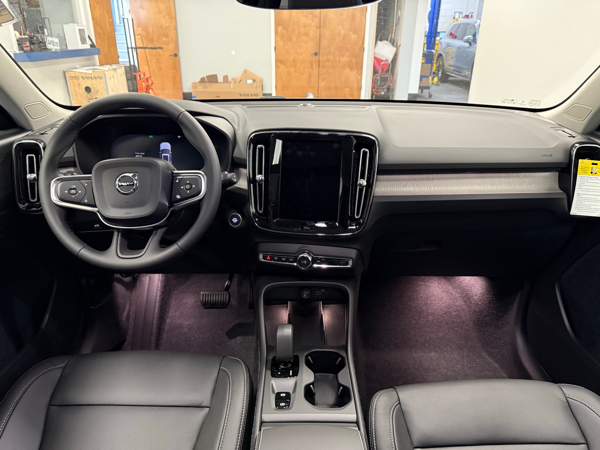 new 2025 Volvo XC40 car, priced at $46,035