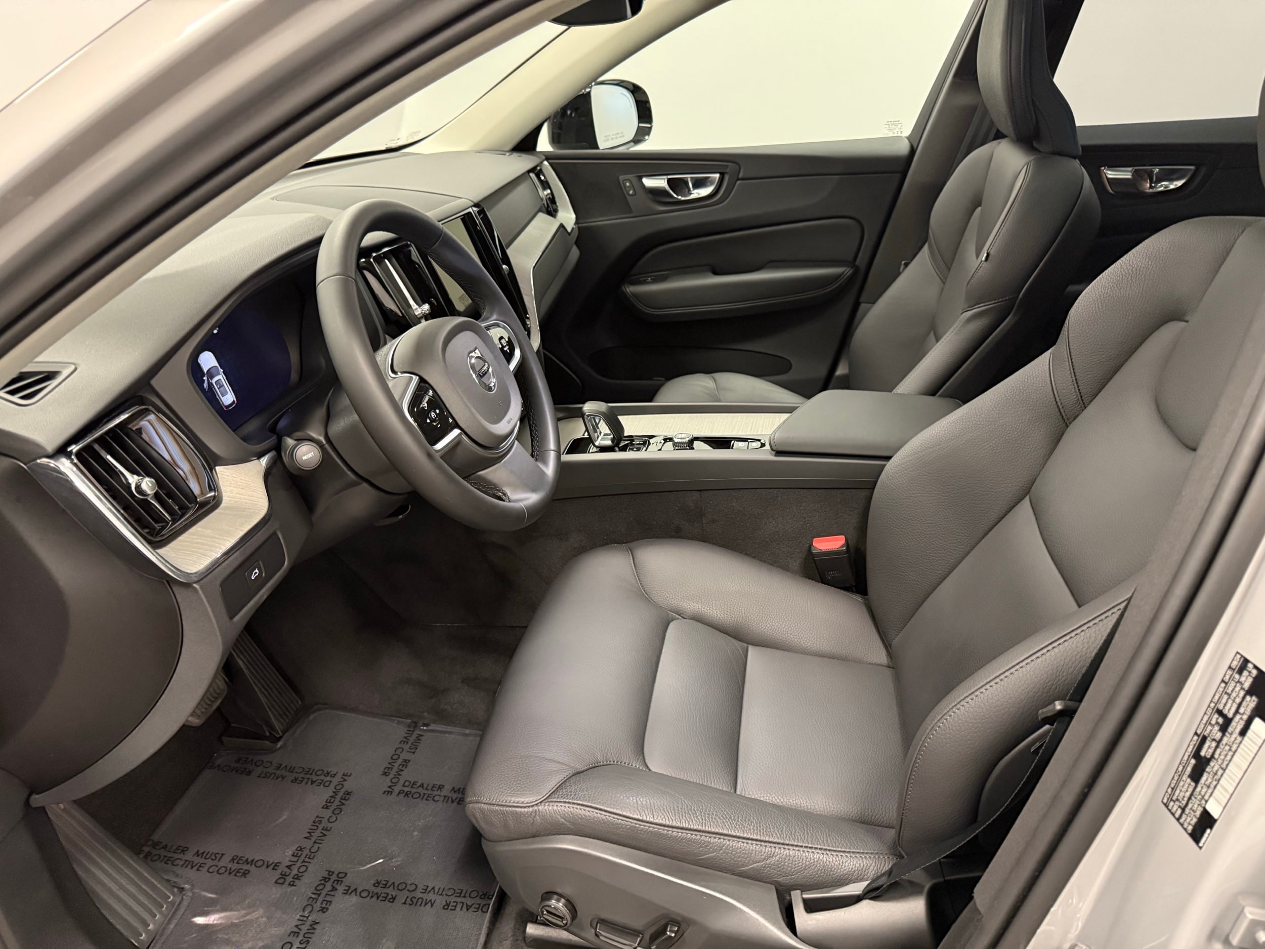used 2025 Volvo XC60 car, priced at $47,500