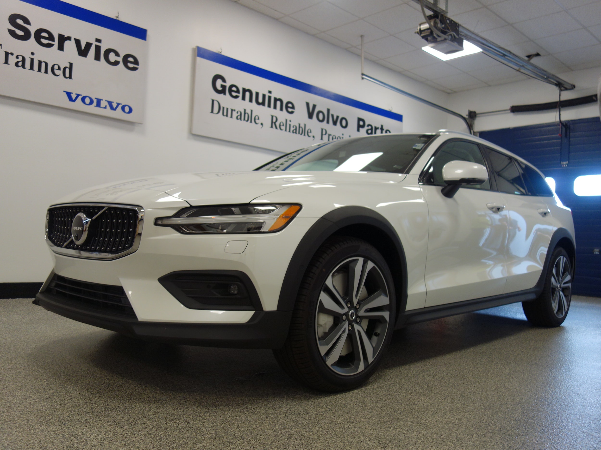 new 2025 Volvo V60 Cross Country car, priced at $55,025