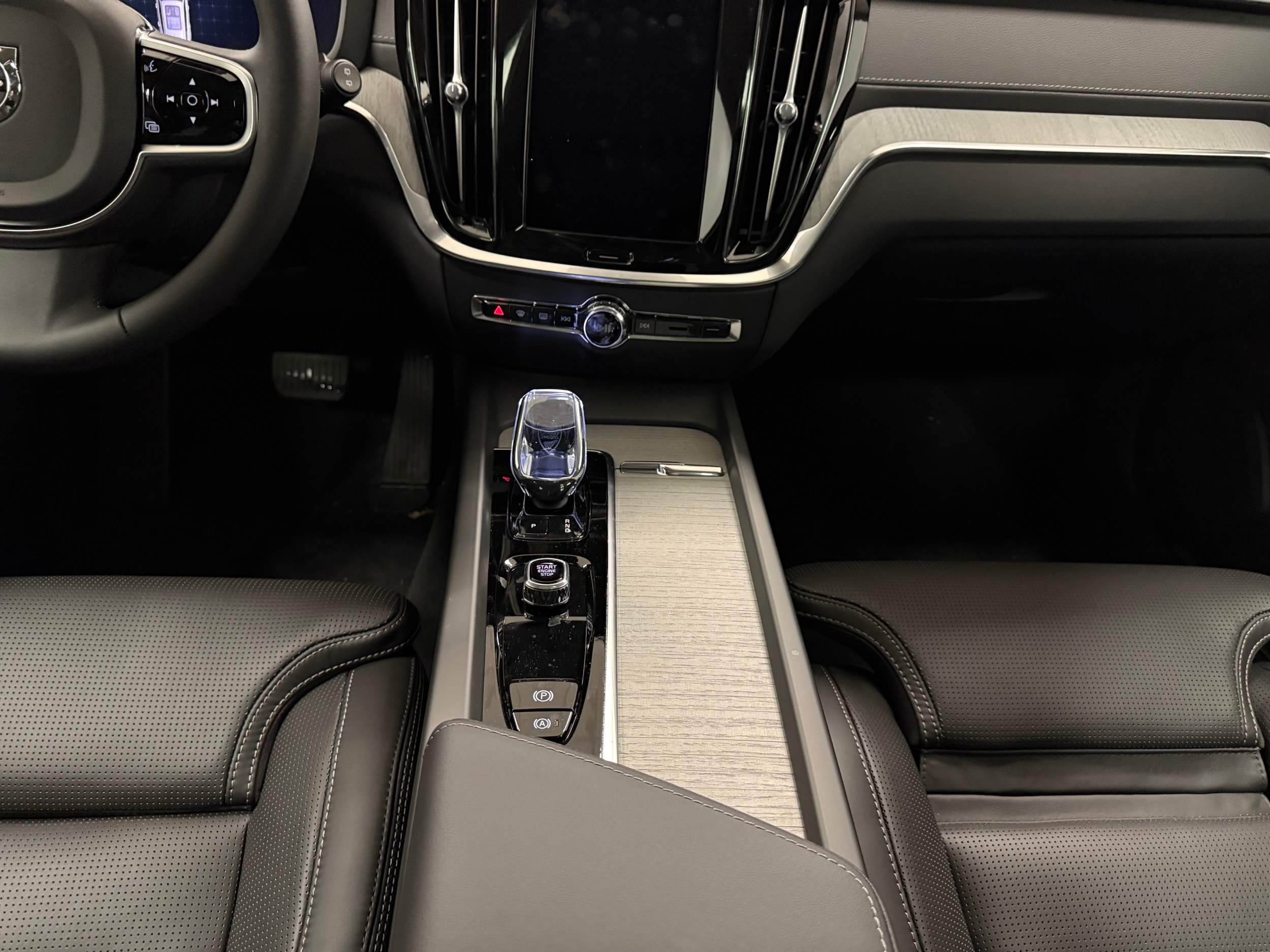 new 2025 Volvo V60 Cross Country car, priced at $58,135