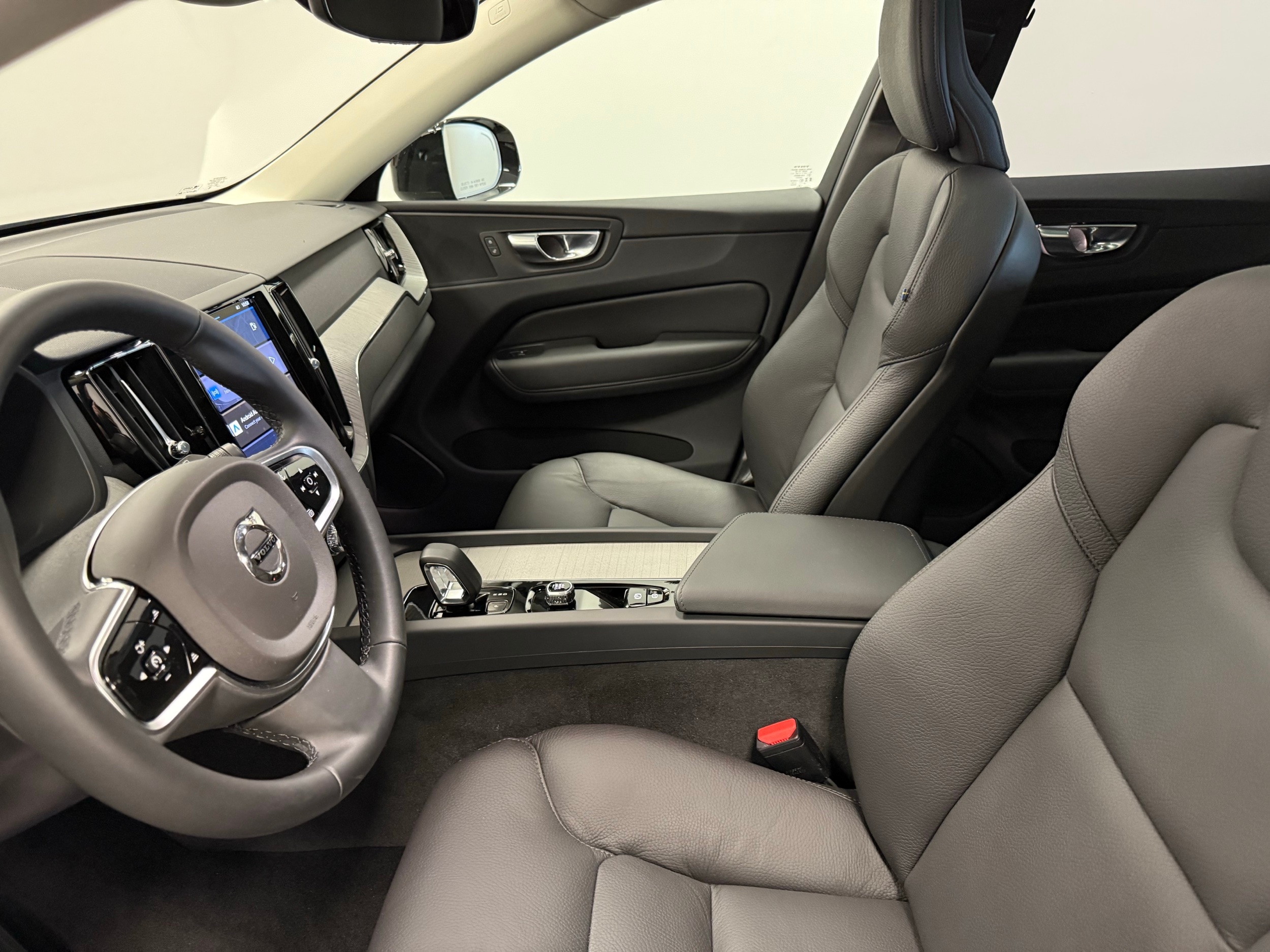 used 2025 Volvo XC60 car, priced at $46,600