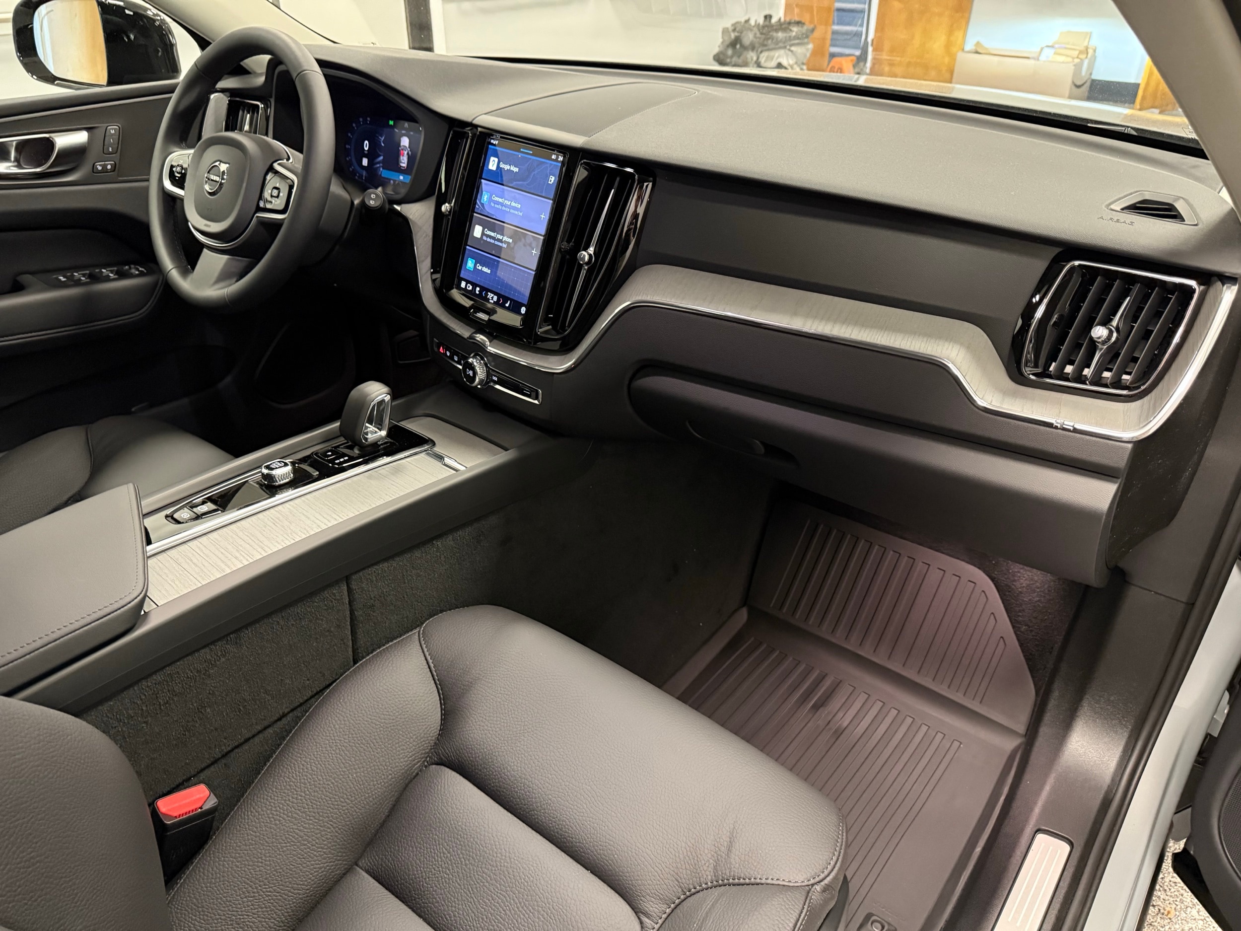 new 2025 Volvo XC60 plug-in hybrid car, priced at $66,260