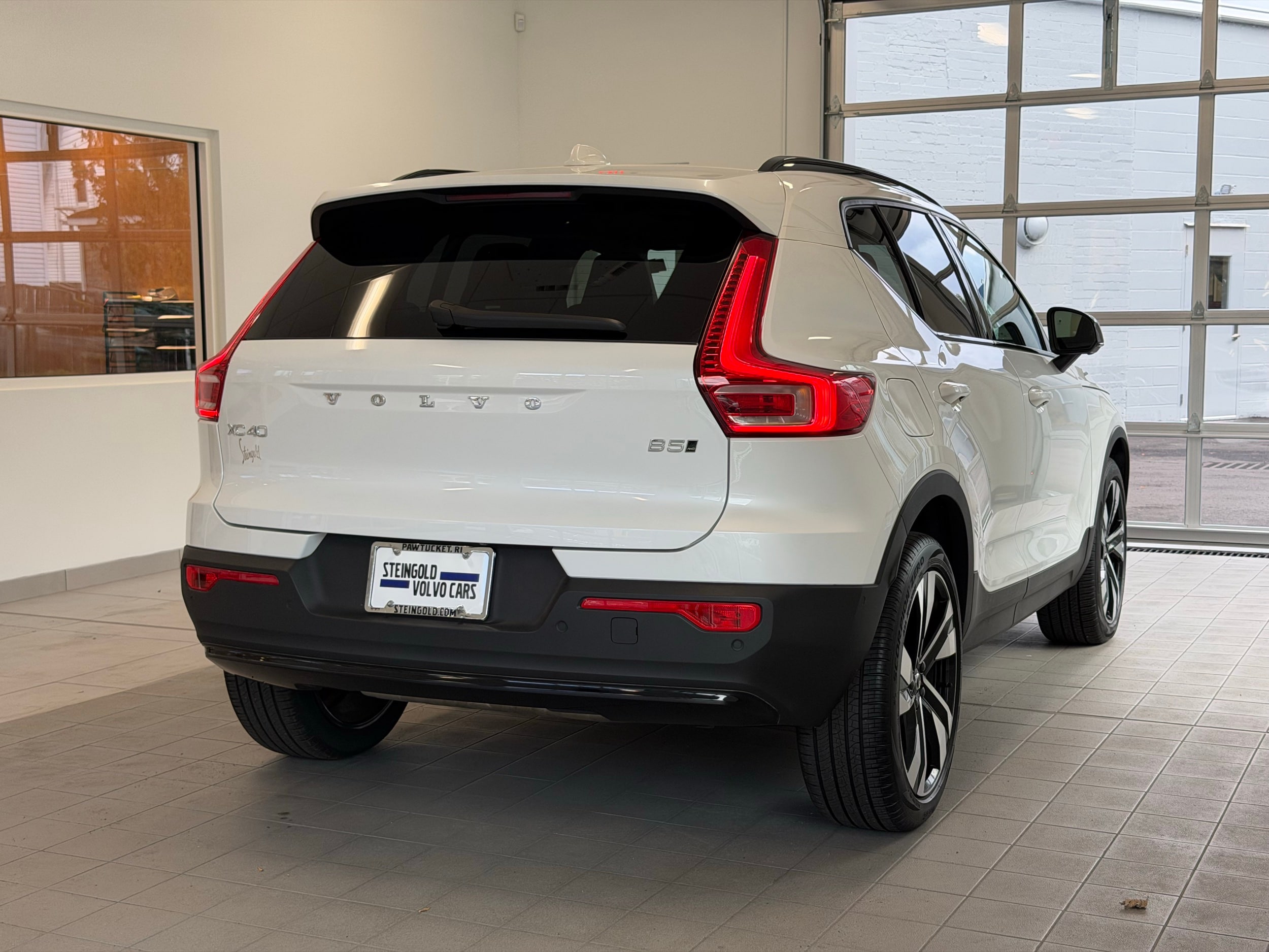 used 2025 Volvo XC40 car, priced at $39,500