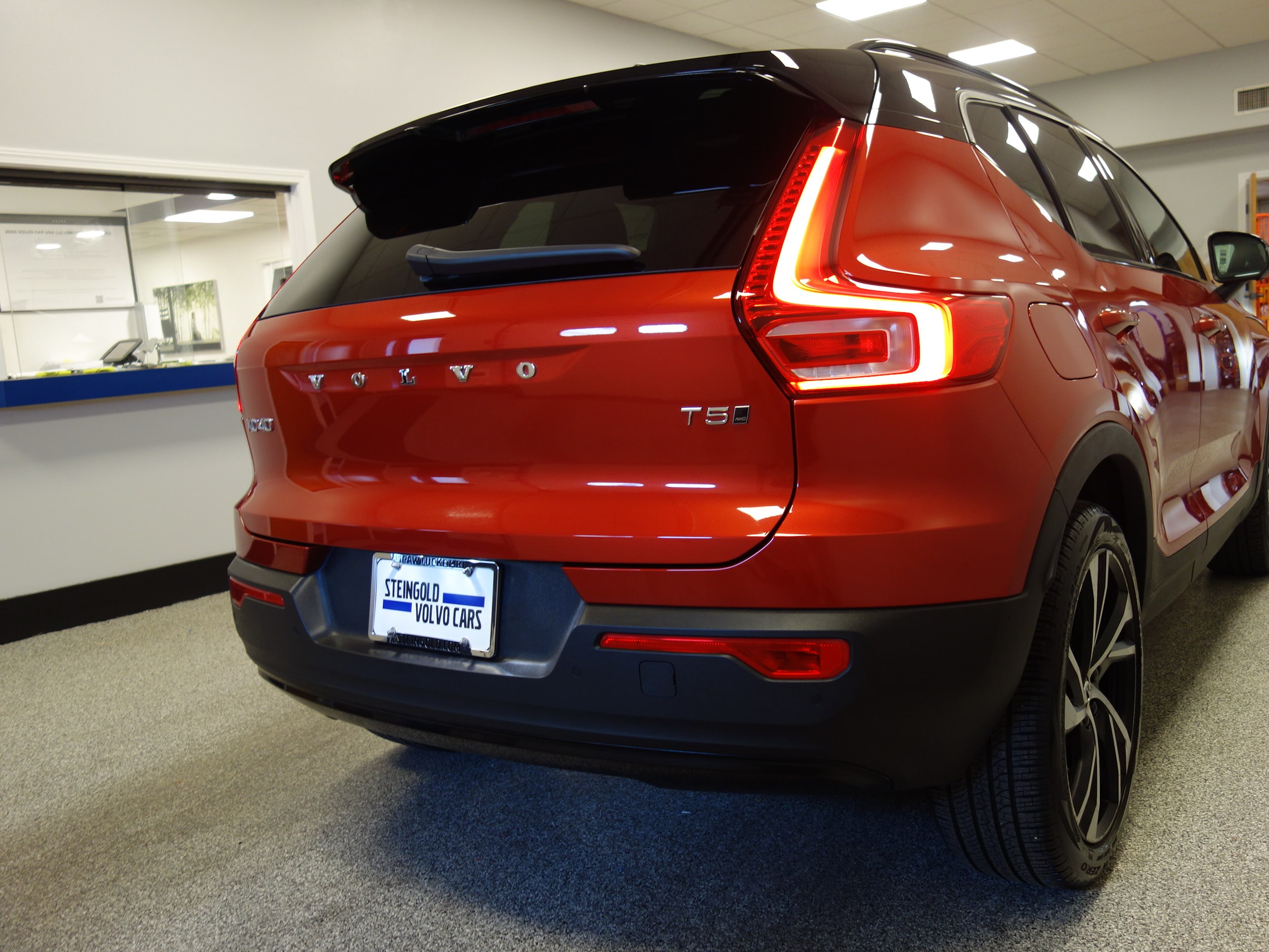 used 2022 Volvo XC40 car, priced at $36,900