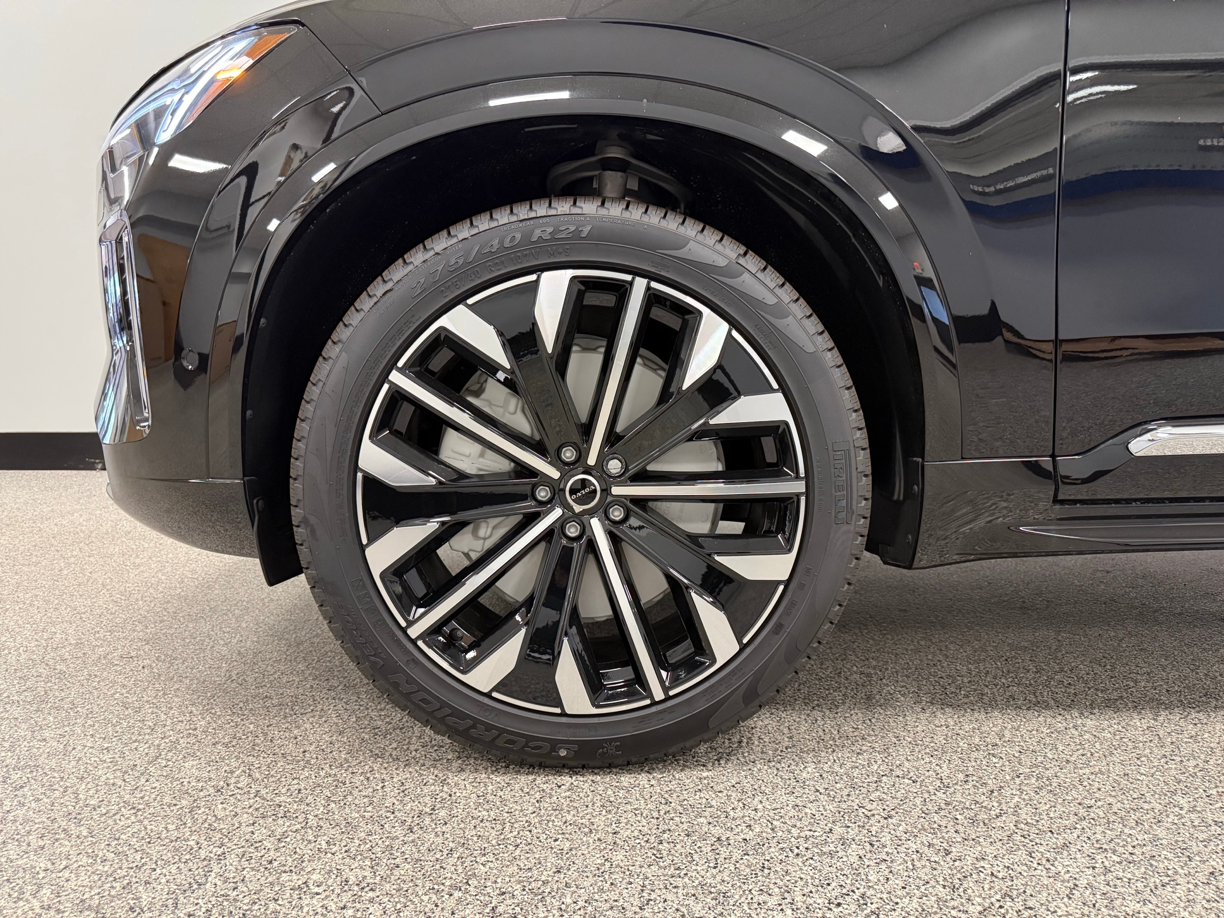 new 2025 Volvo XC90 car, priced at $70,505