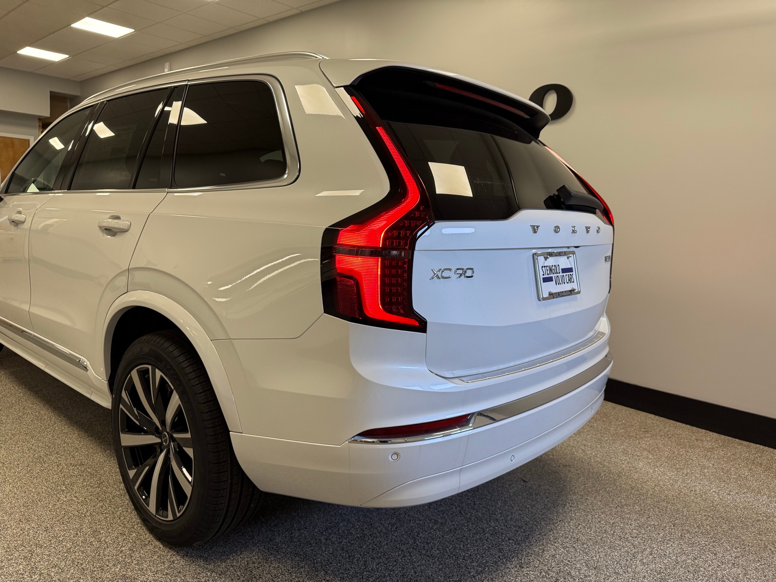 new 2025 Volvo XC90 car, priced at $61,795