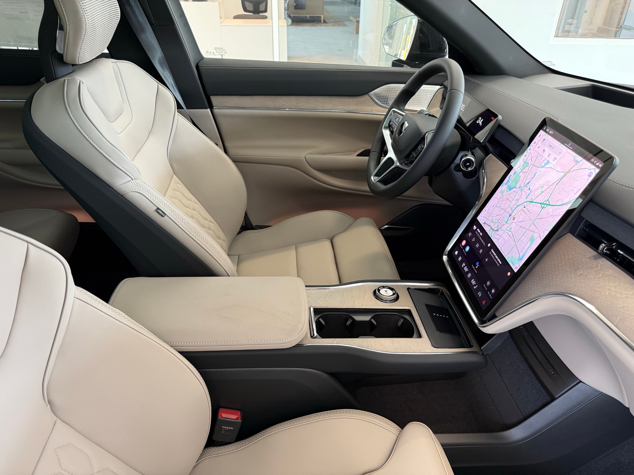 new 2025 Volvo EX90 car, priced at $94,640