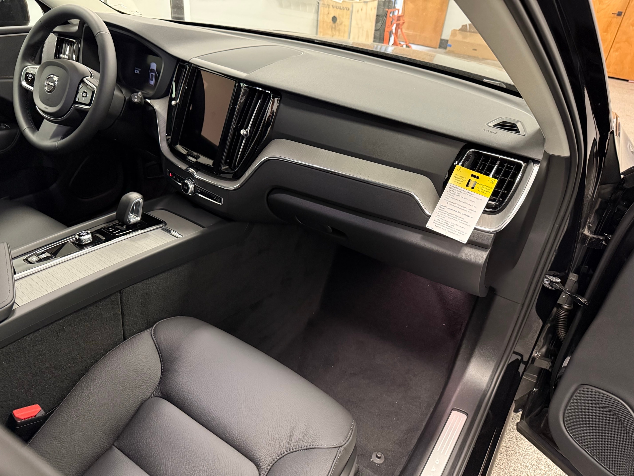 new 2025 Volvo XC60 car, priced at $55,920