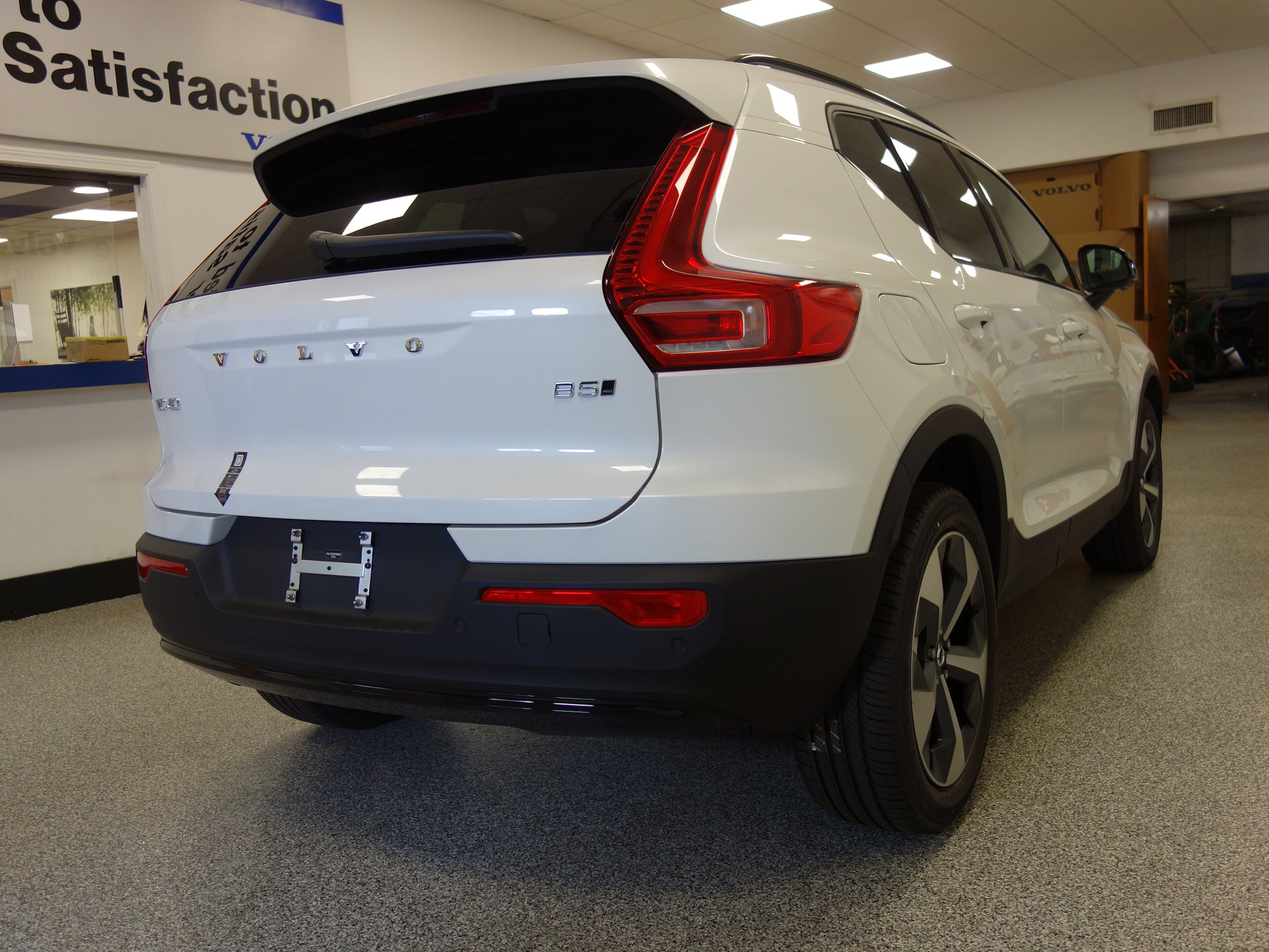 new 2025 Volvo XC40 car, priced at $48,315