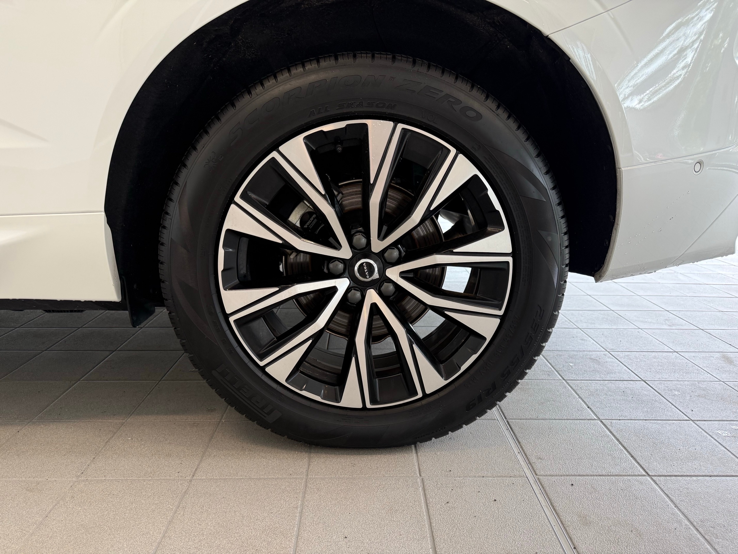 used 2025 Volvo XC60 car, priced at $46,900