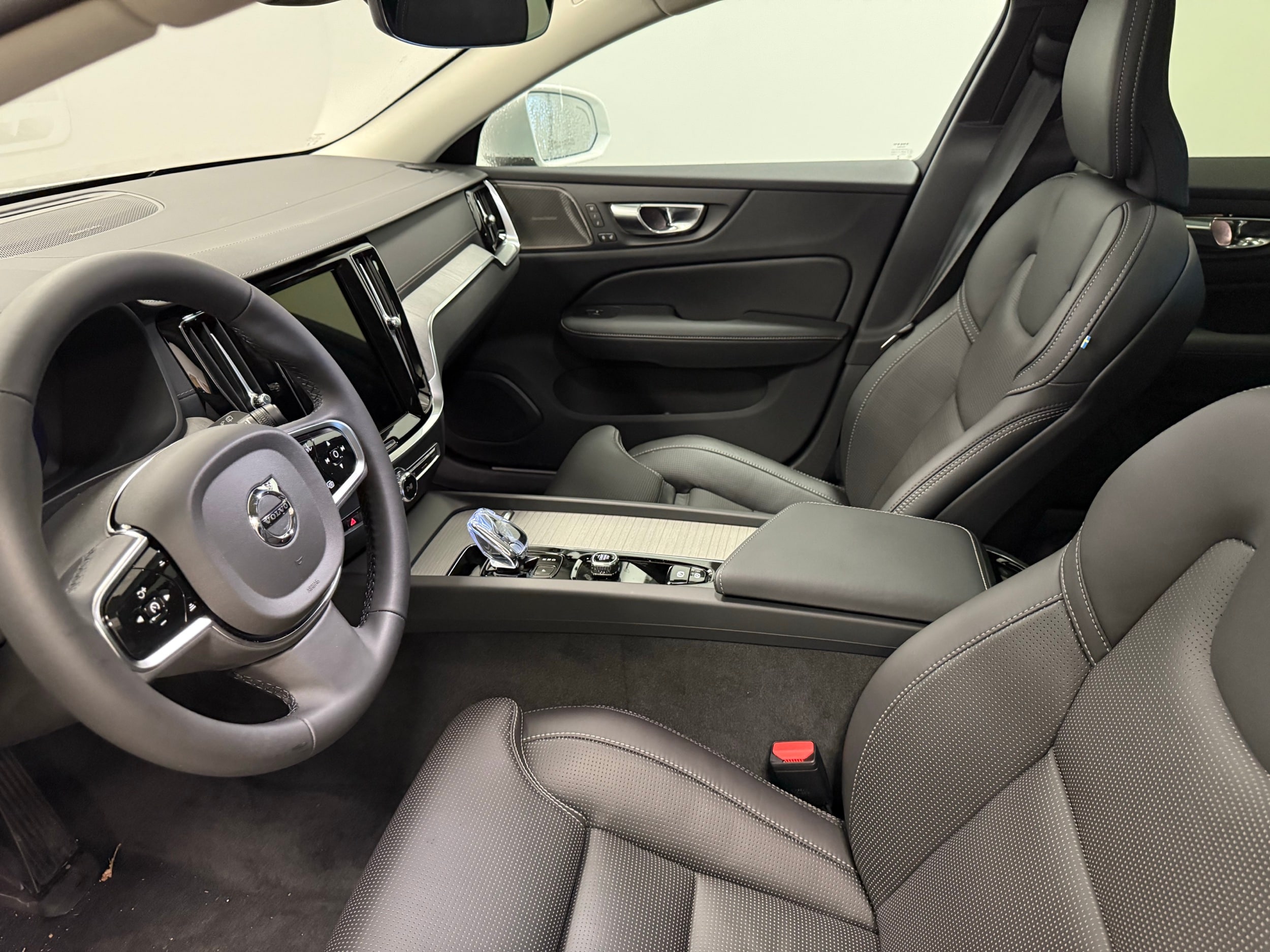 new 2025 Volvo V60 Cross Country car, priced at $58,135
