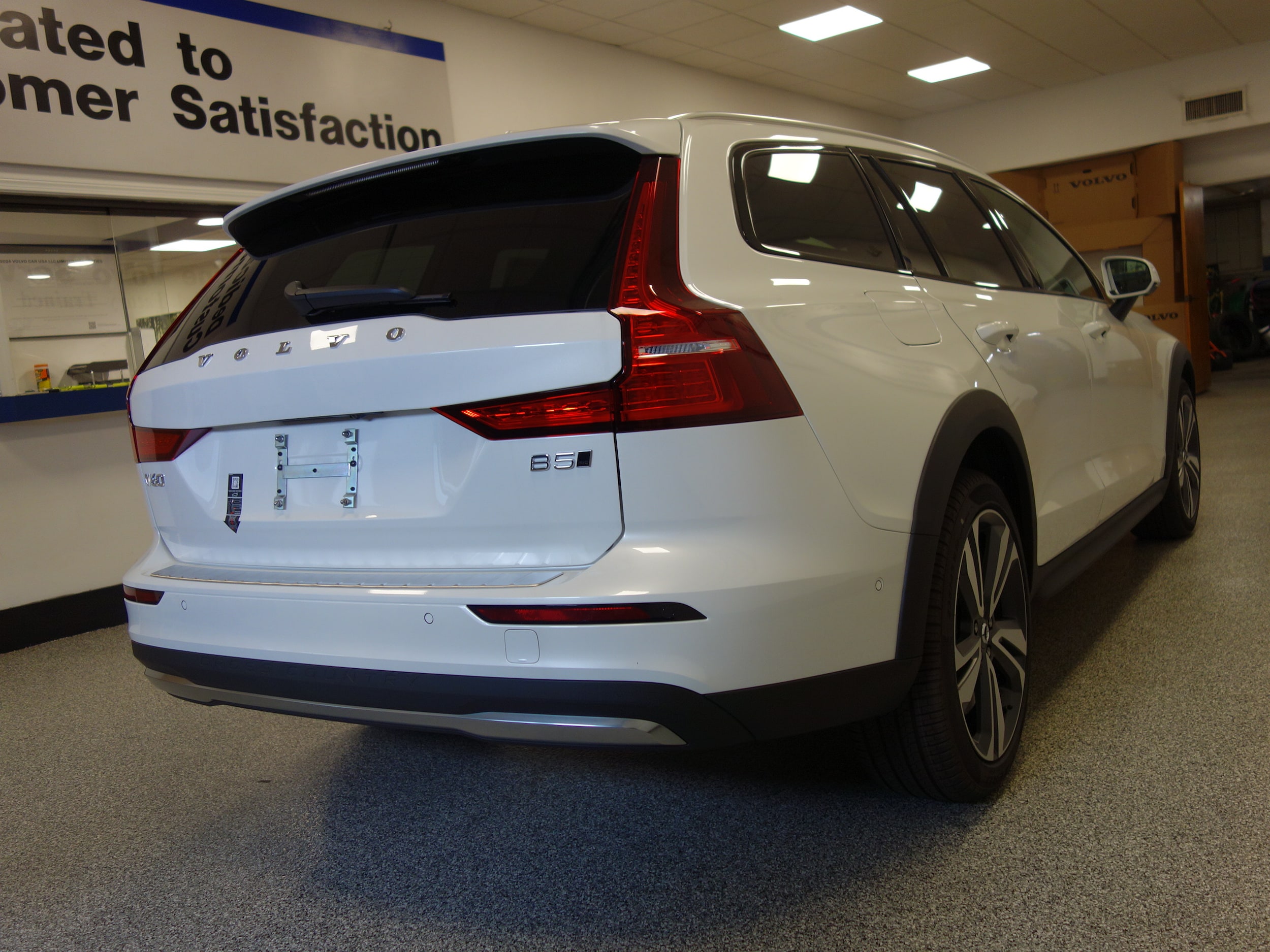 new 2025 Volvo V60 Cross Country car, priced at $55,025