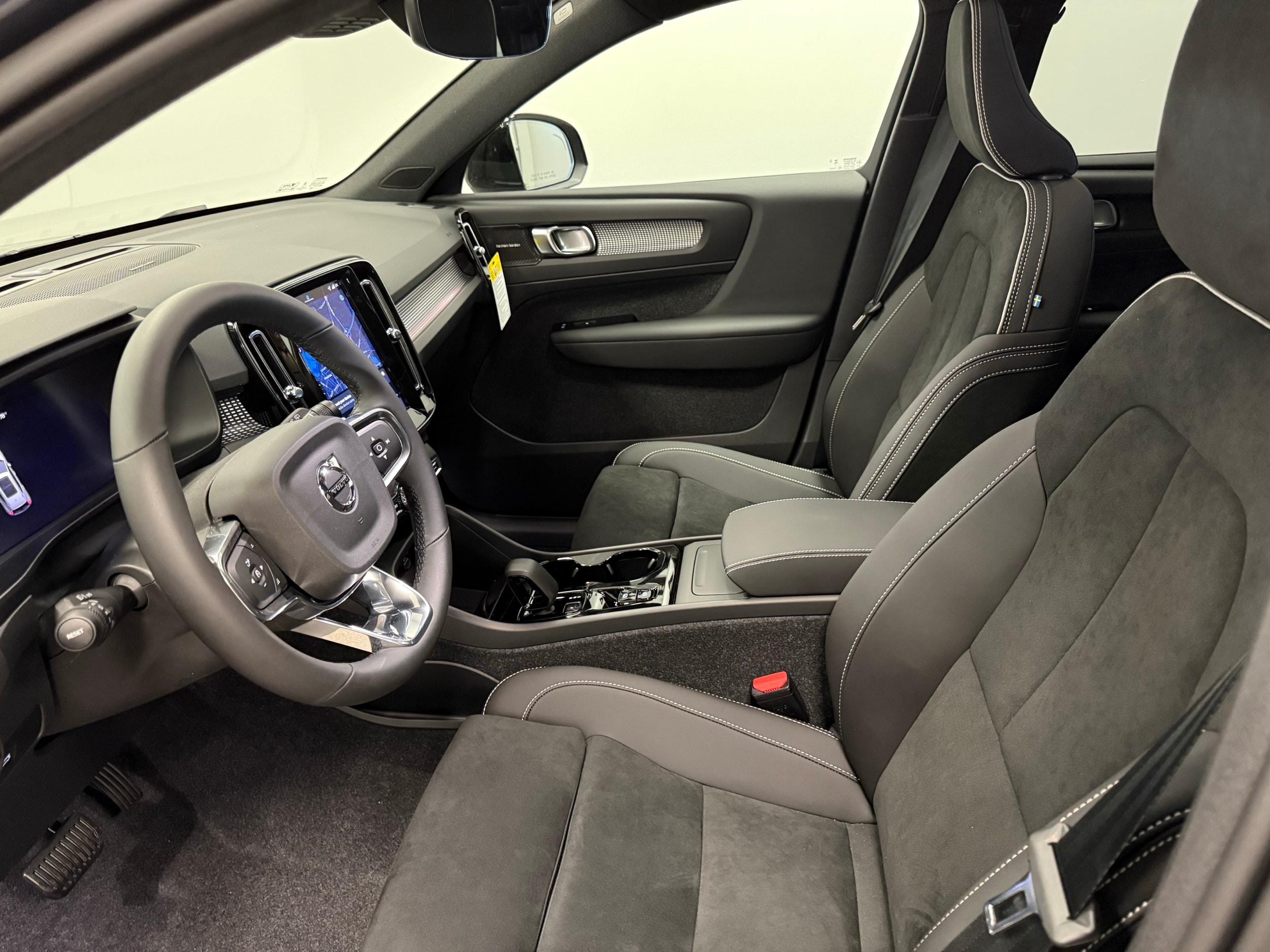 new 2026 Volvo XC40 car, priced at $58,795