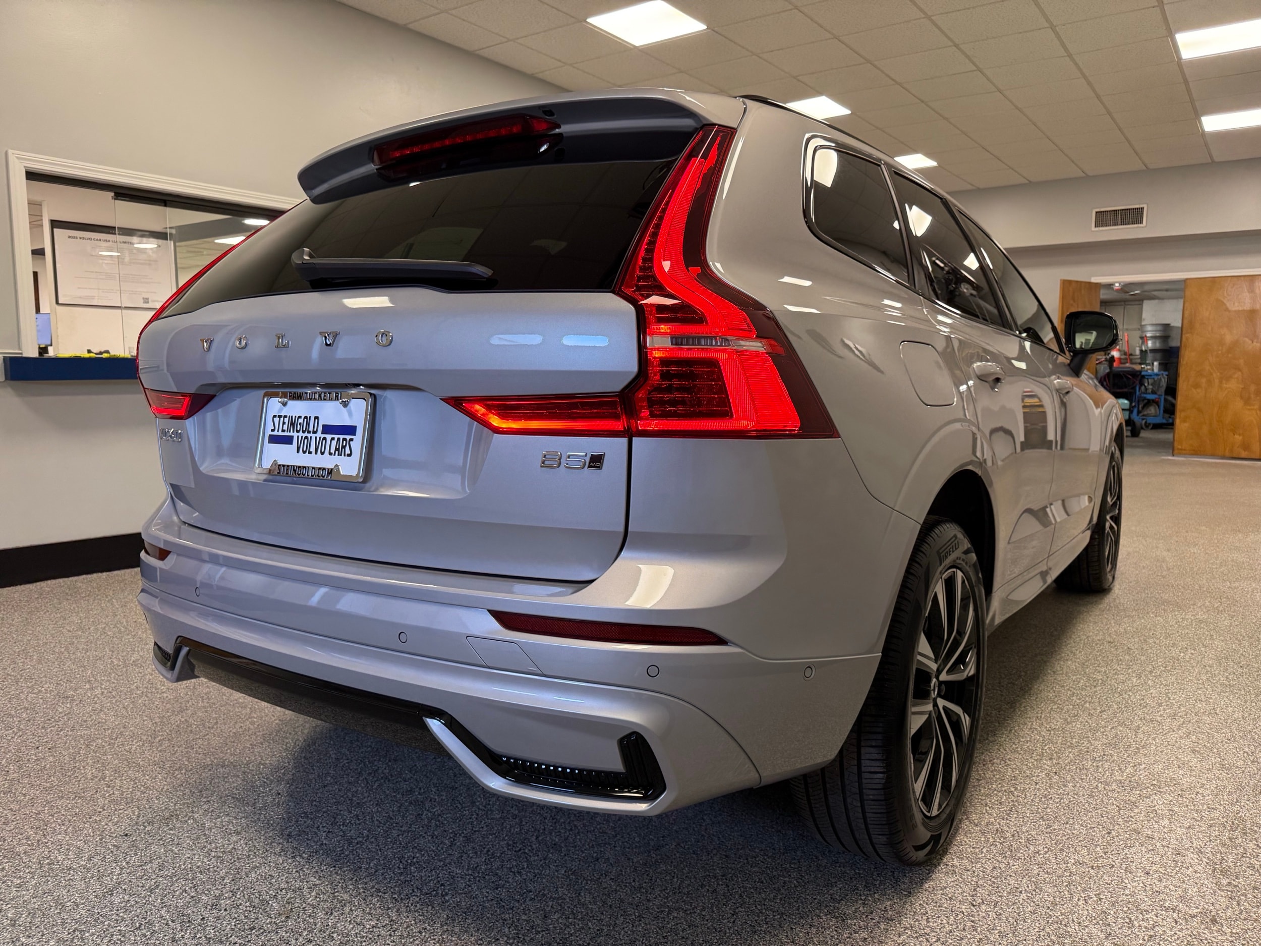 used 2025 Volvo XC60 car, priced at $47,500