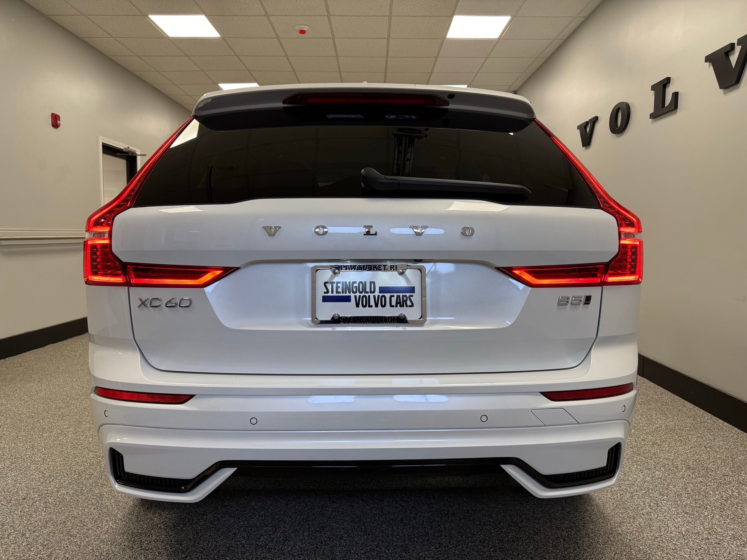 used 2024 Volvo XC60 car, priced at $43,500