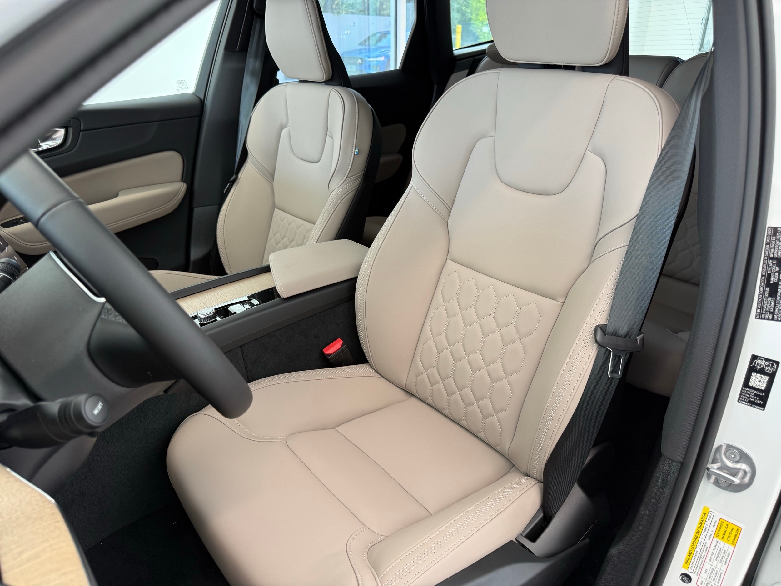 new 2026 Volvo XC60 car, priced at $57,985