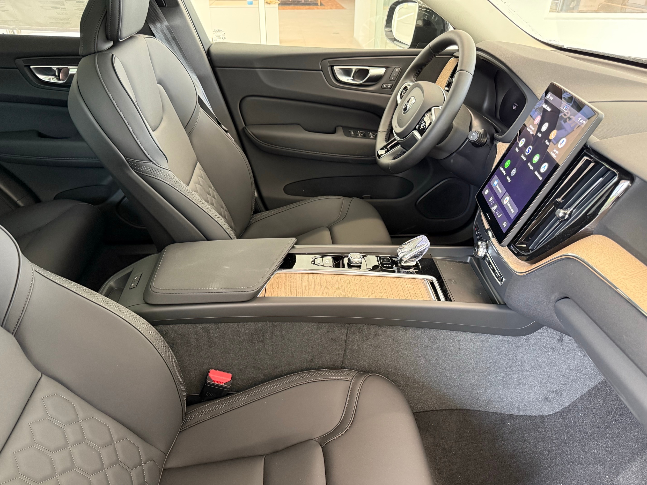 new 2026 Volvo XC60 car, priced at $57,985