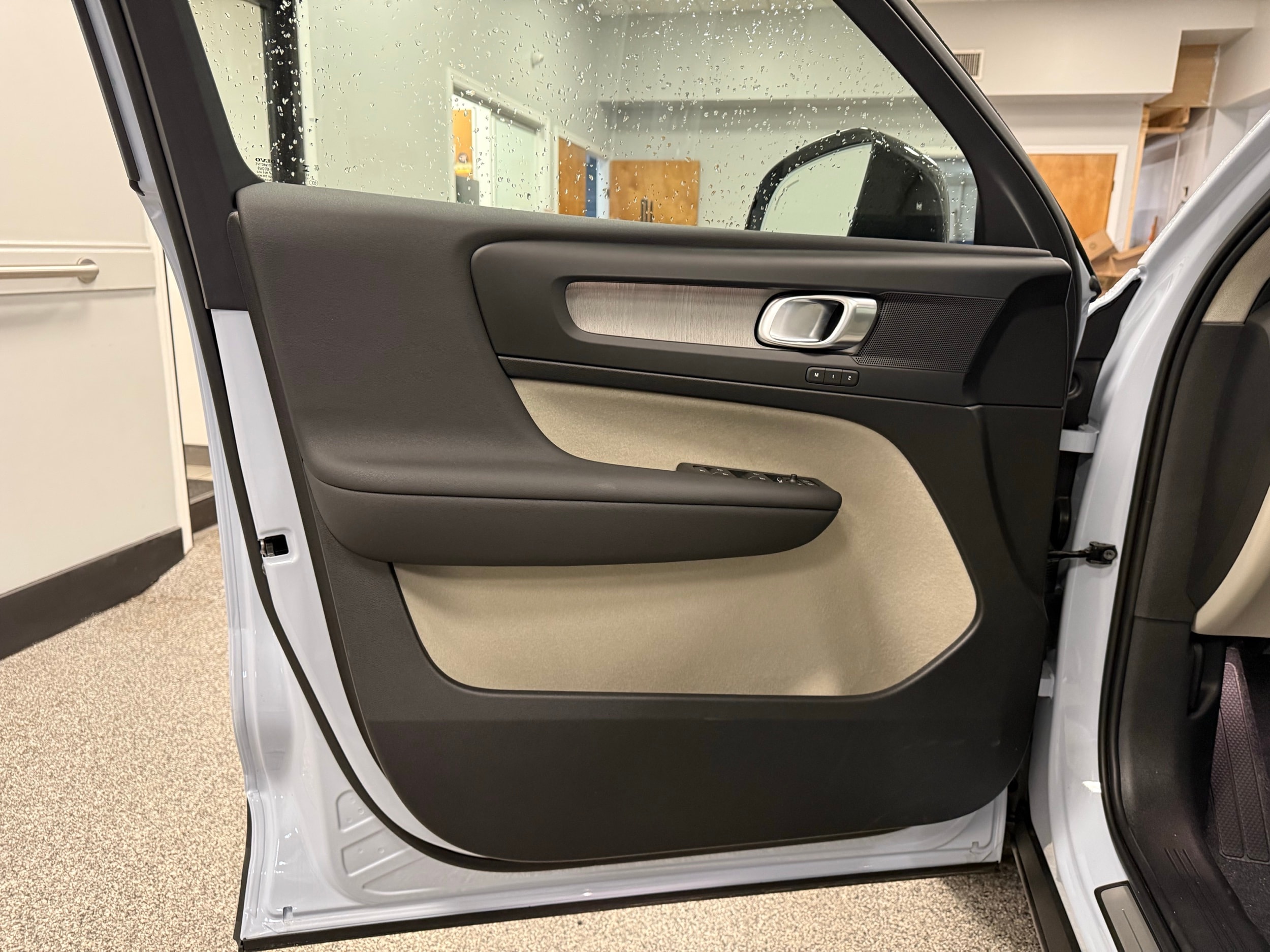 new 2025 Volvo XC40 car, priced at $48,335