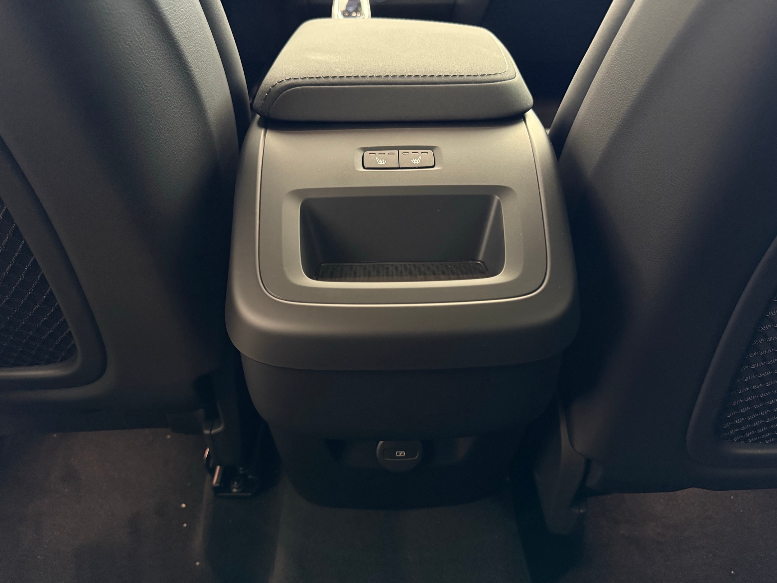 new 2026 Volvo XC60 car, priced at $57,985