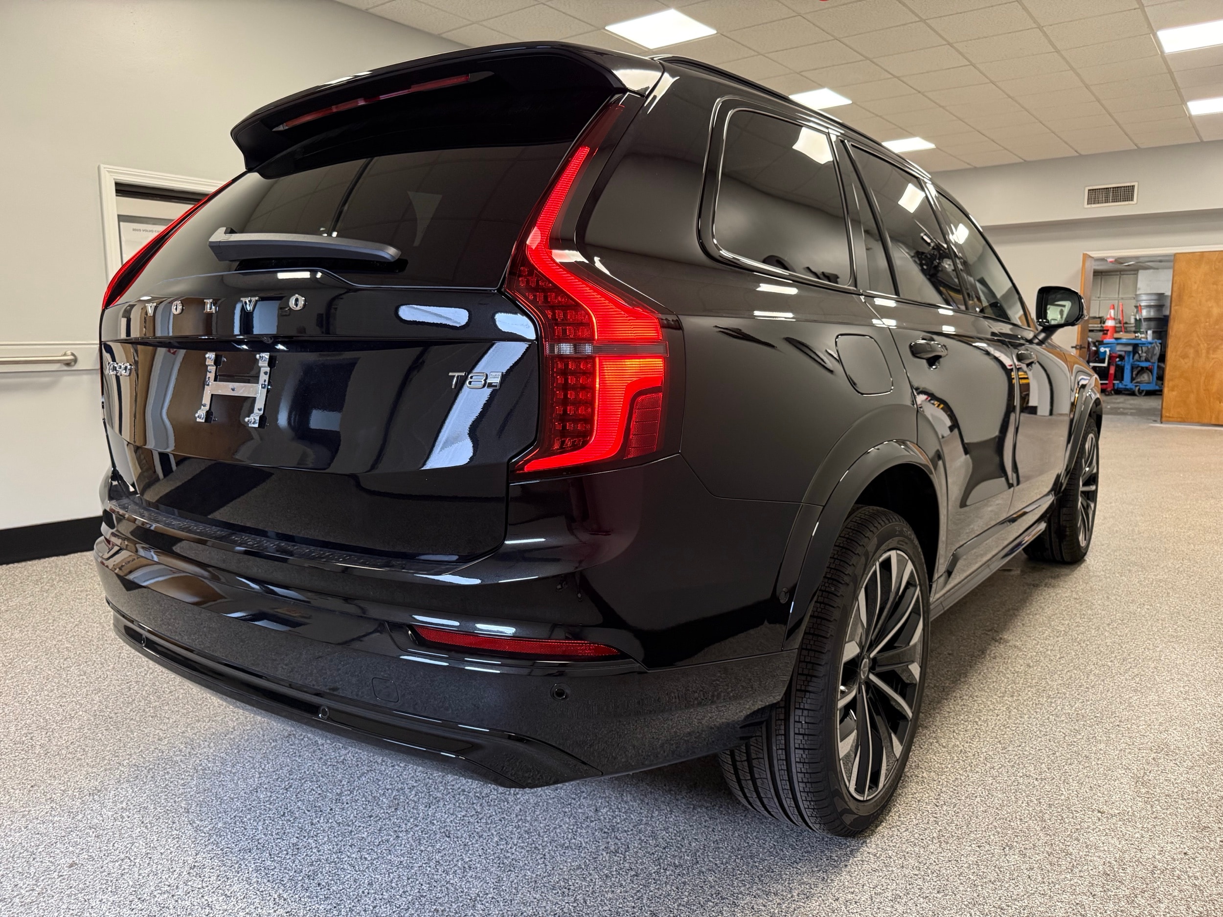 new 2026 Volvo XC90 plug-in hybrid car, priced at $87,075