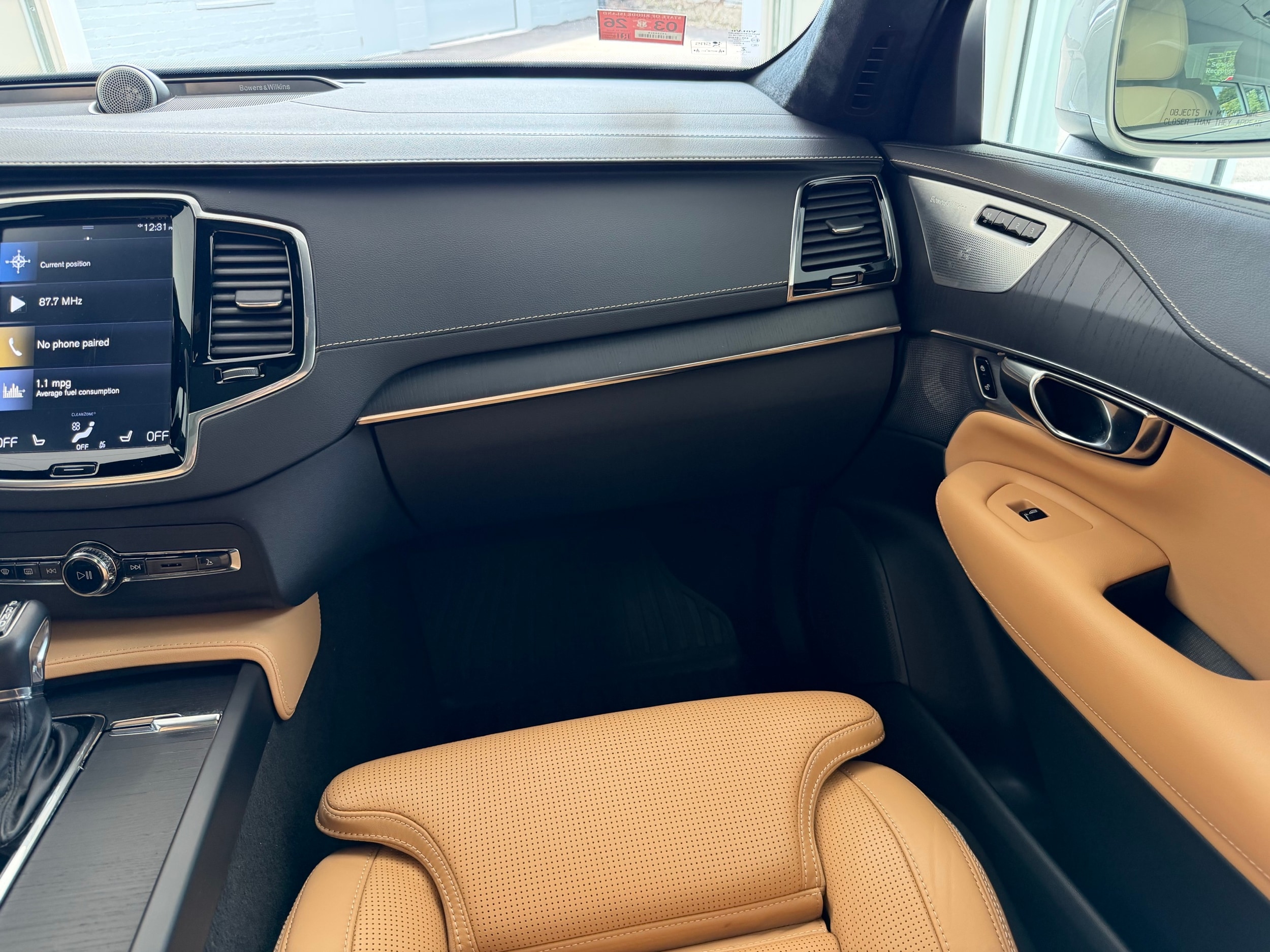 used 2021 Volvo XC90 car, priced at $38,400