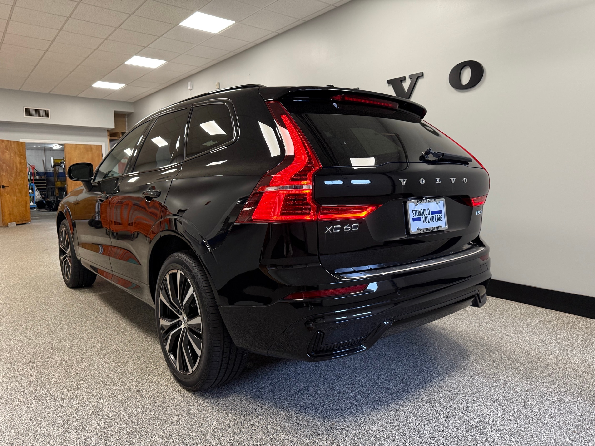 used 2023 Volvo XC60 car, priced at $43,500
