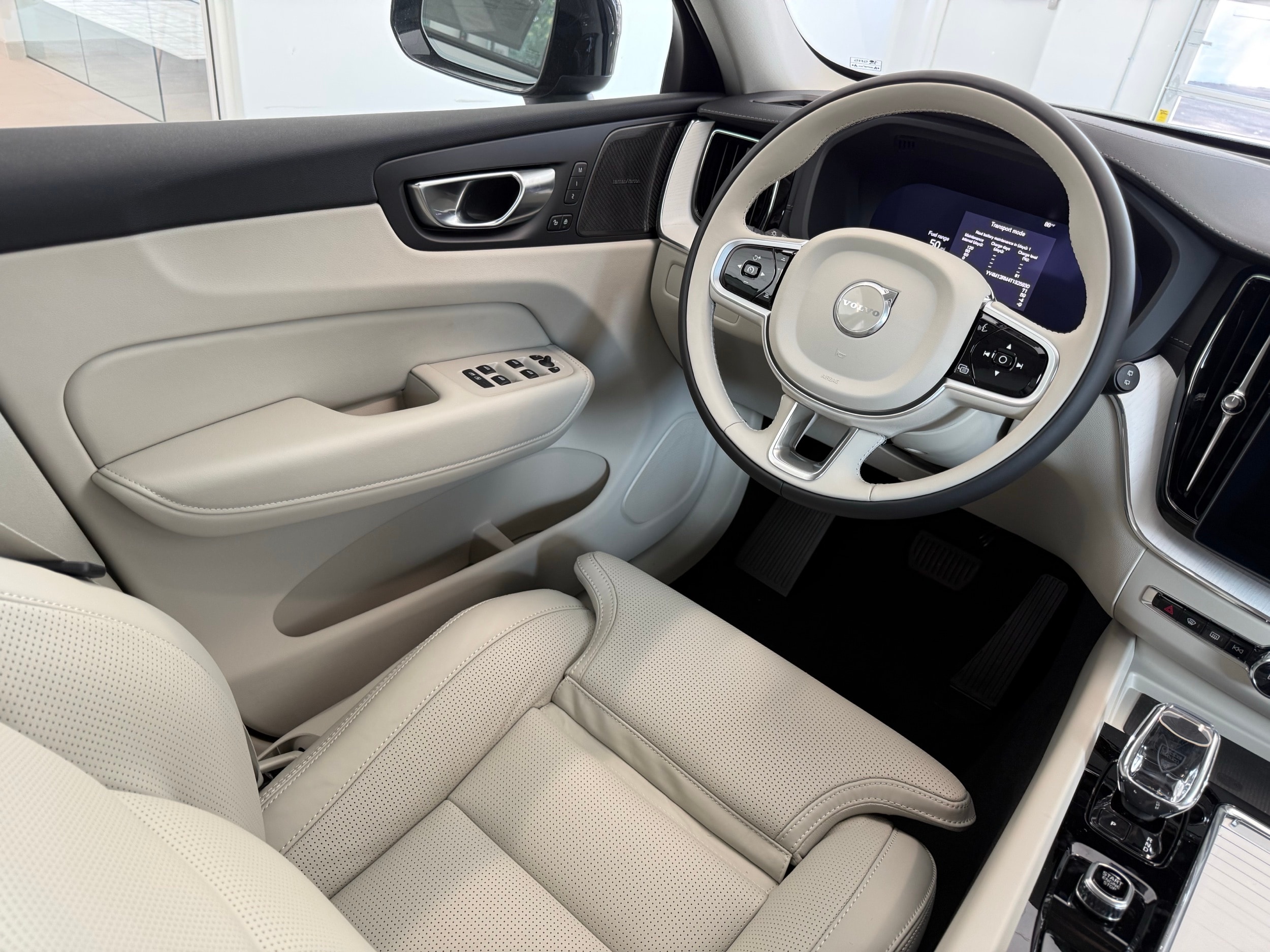 new 2026 Volvo XC60 car, priced at $63,935