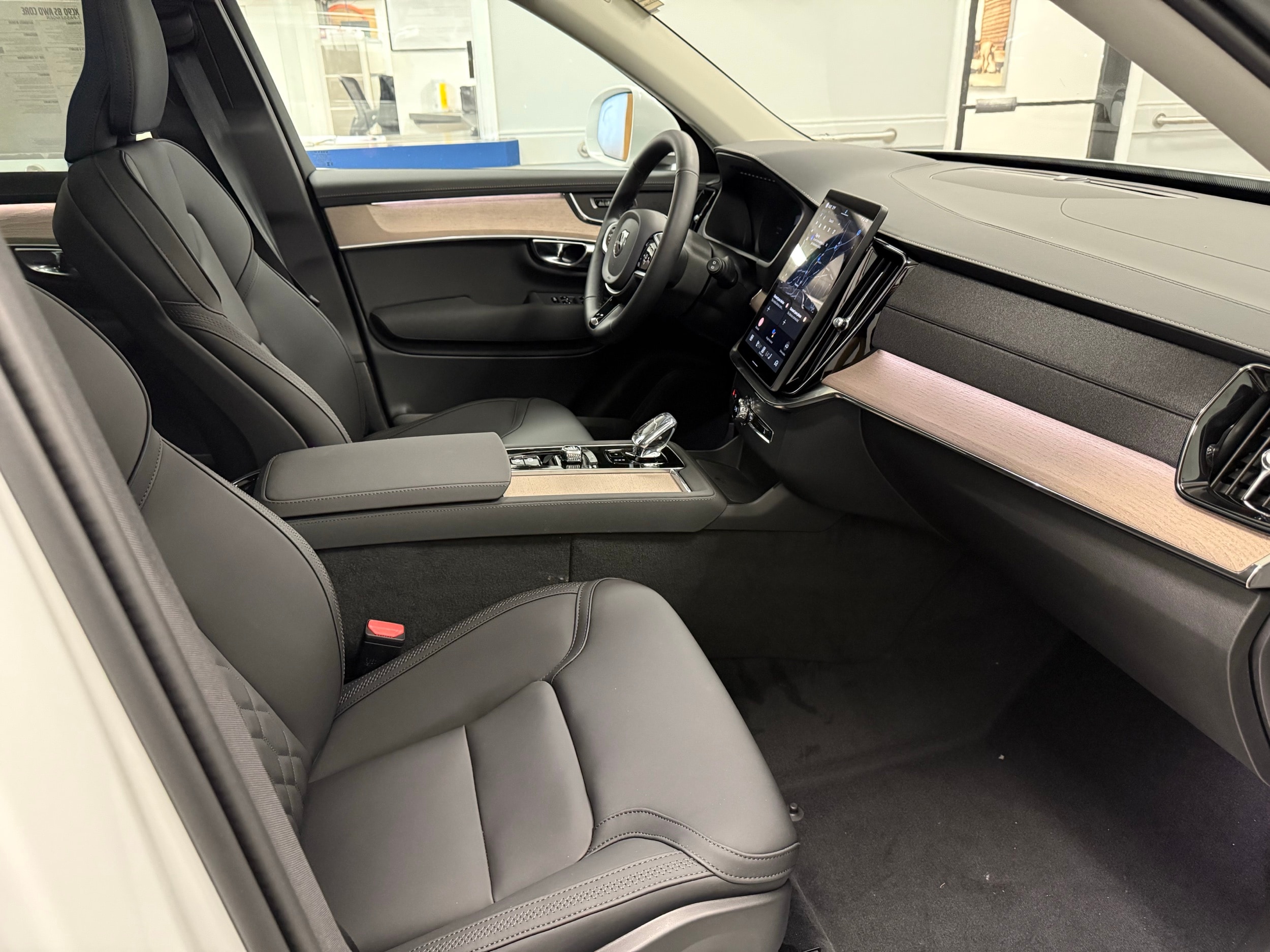 new 2025 Volvo XC90 car, priced at $61,795